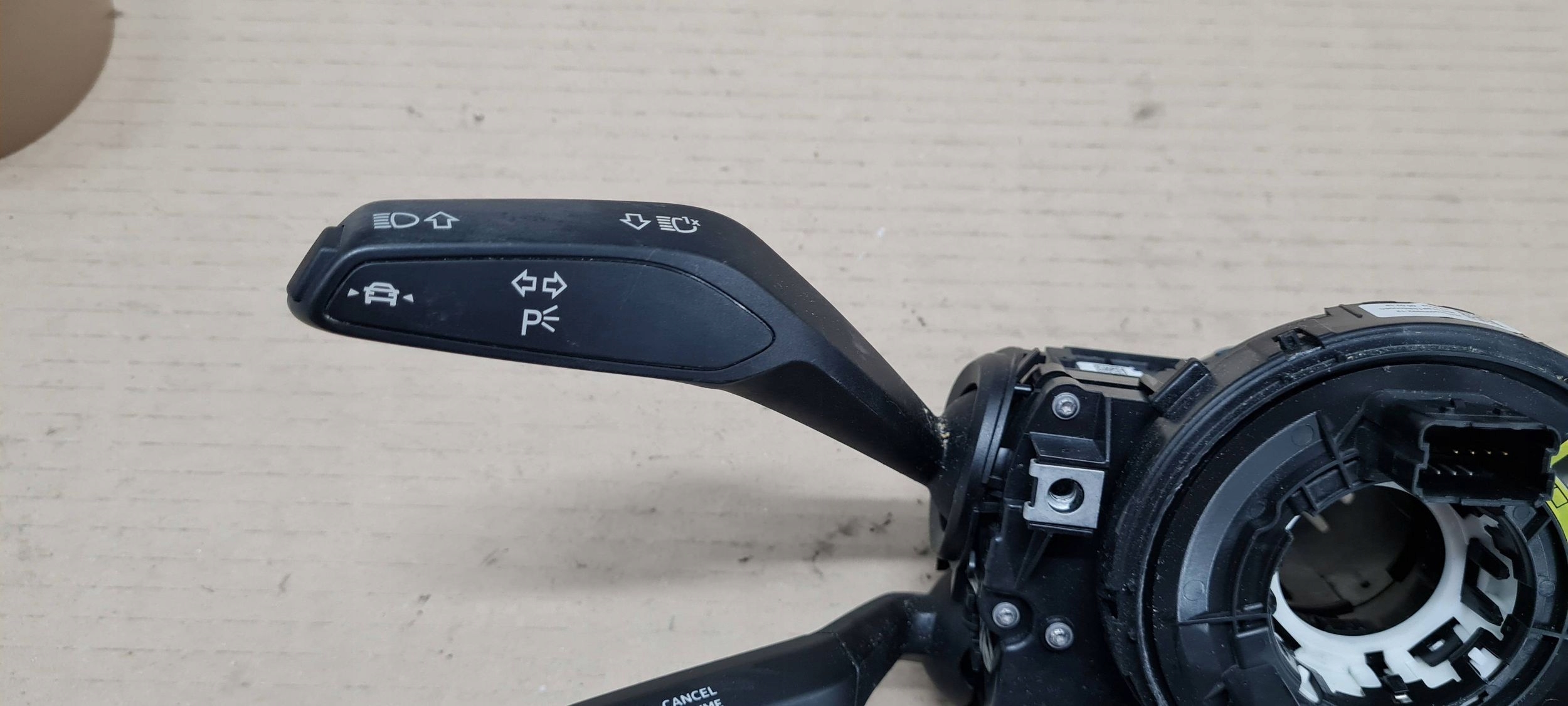 SQ5 80A Q5 steering wheel levers and controls control ring 80A907129CN
