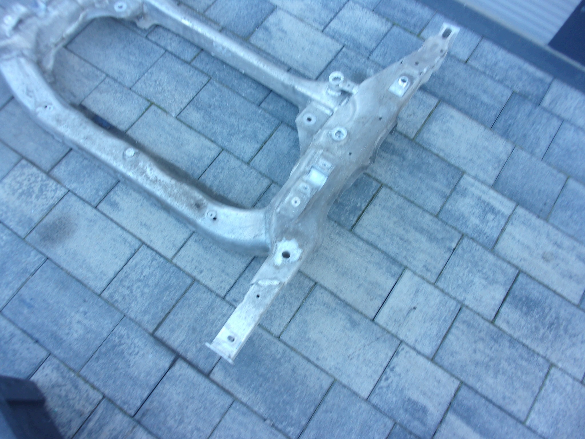 MERCEDES R231 SL231 SL350 sider subframe axle beam front front A2316200187