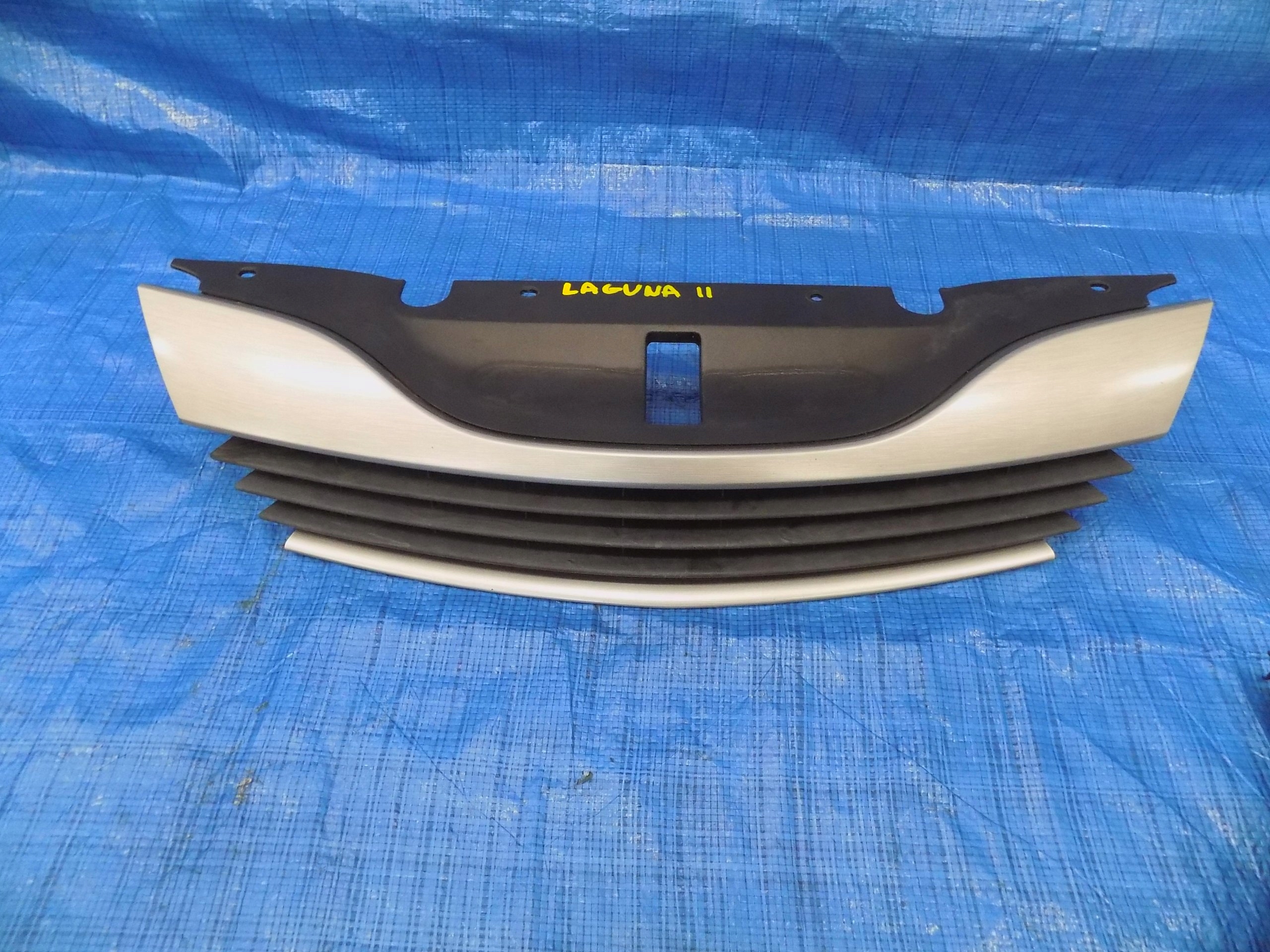 grill grille grid radiator RENAULT LAGUNA II
