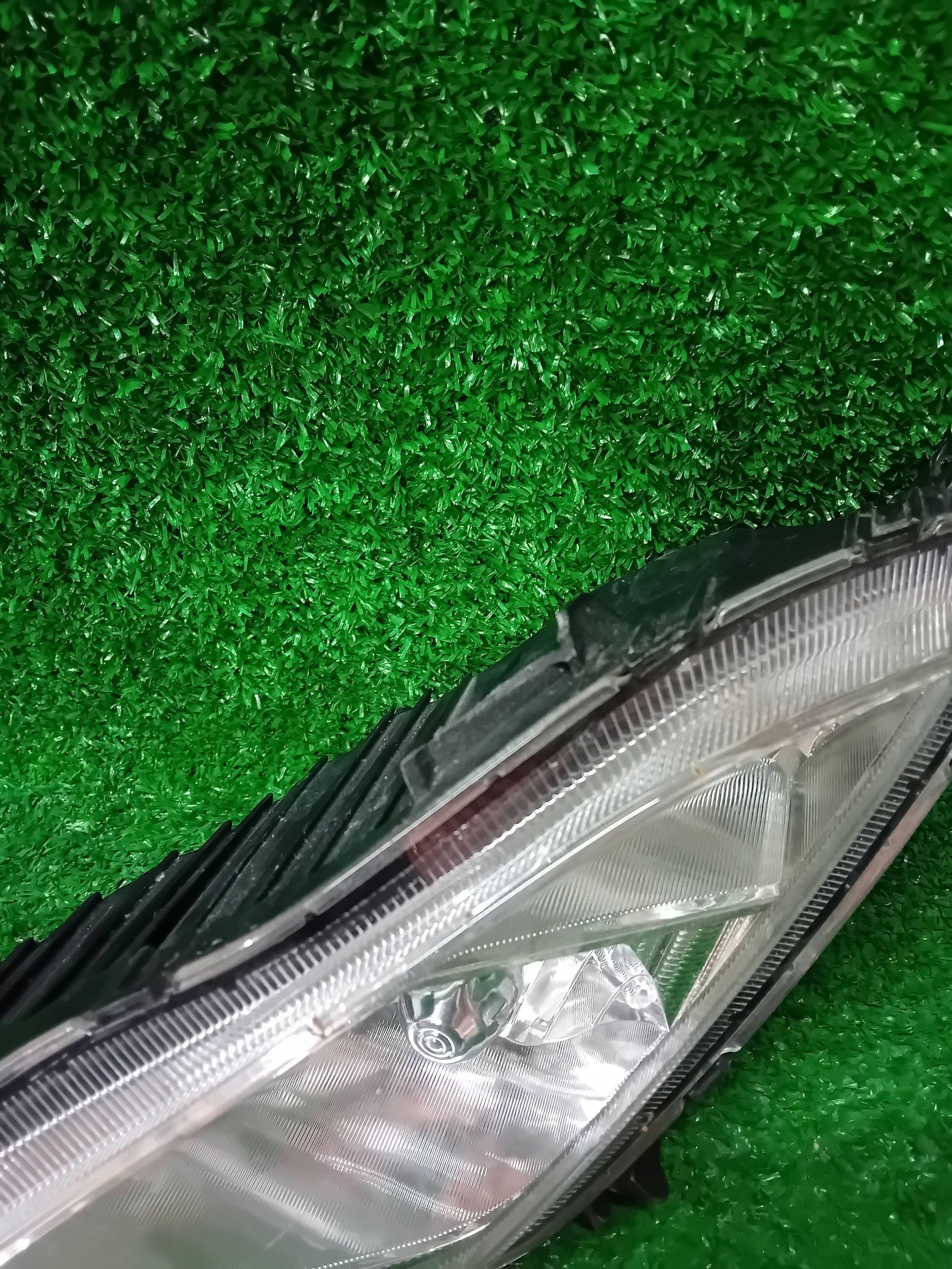 fog light left front HYUNDAI ELANTRA V 11- NR.98