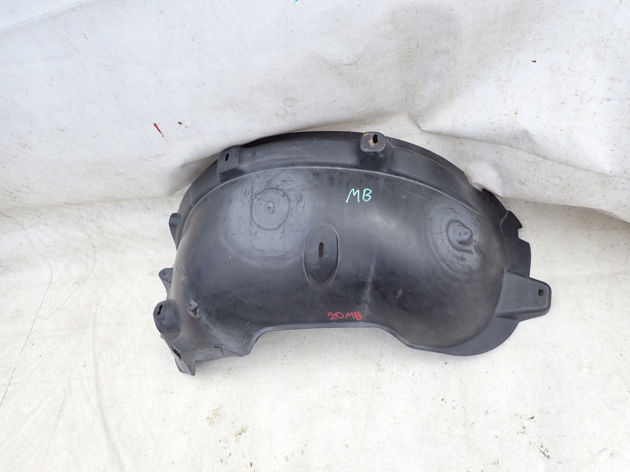 MERCEDES ML W163 97-05 mudguard left front