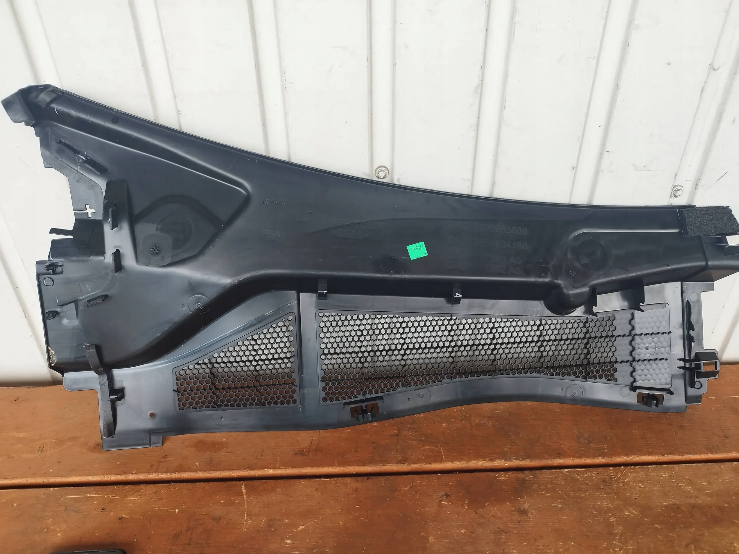 PODSZYBIE PRZEDNIE LEWE Peugeot 308 2023 Numer katalogowy części 9830565680