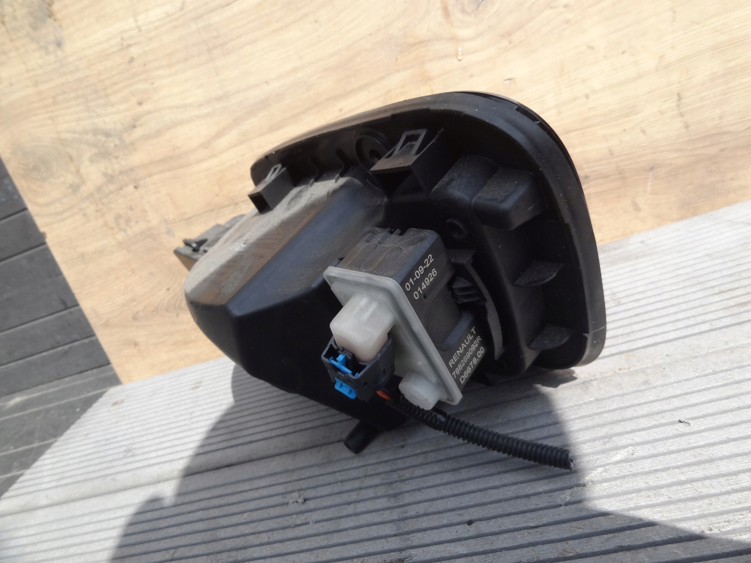 RENAULT ARKANA 2022 KLAPKA WLEWU PALIWA + KOREK ORYGINAL Typ samochodu Samochody osobowe