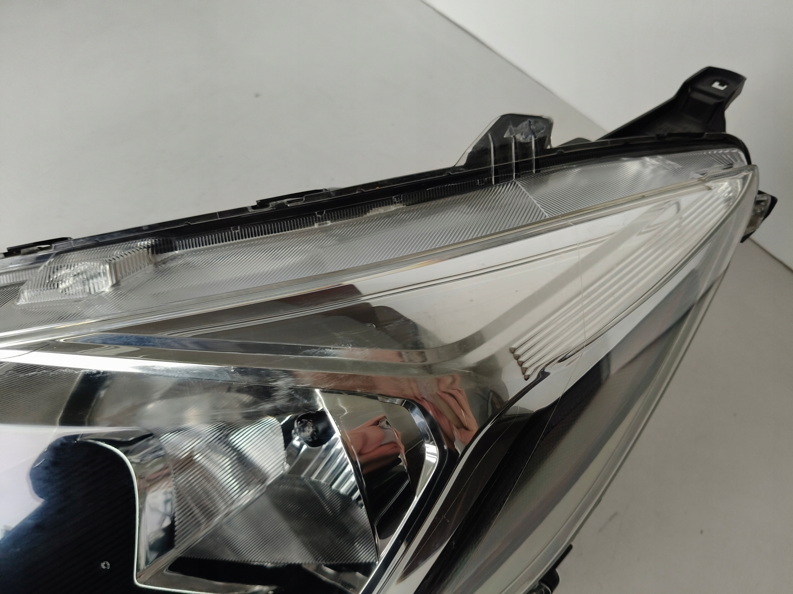 light left REFLEKTOR MITSUBISHI SPACE STAR 20