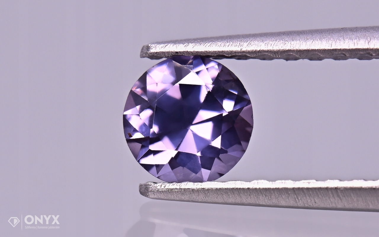 Spinel fazetovaný kulatý fi 4,5 mm