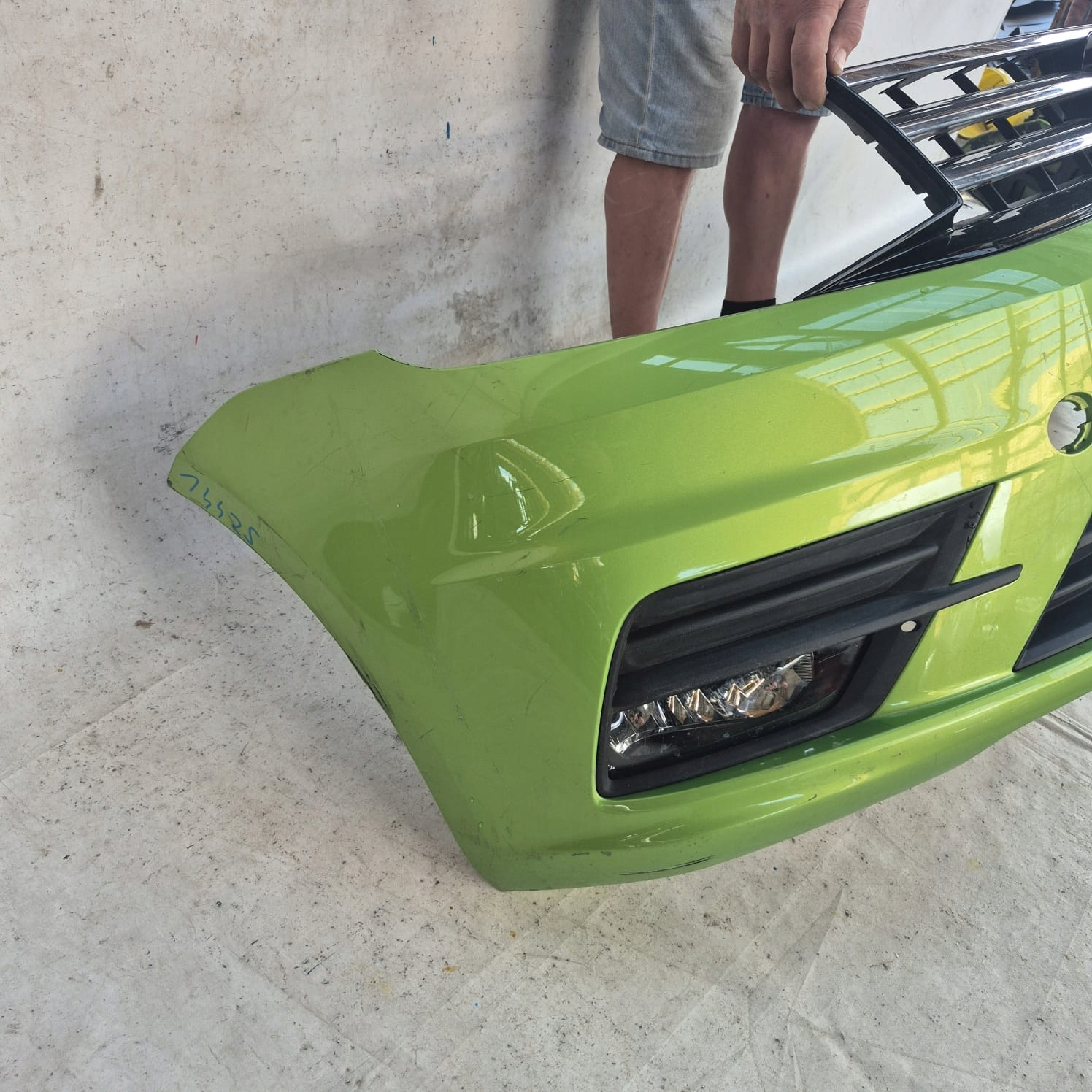 VW CADDY III 2K5 LIFT 15- bumper front front