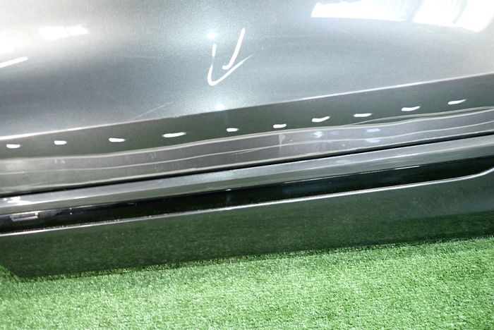 AUDI Q8 door left rear. rear part