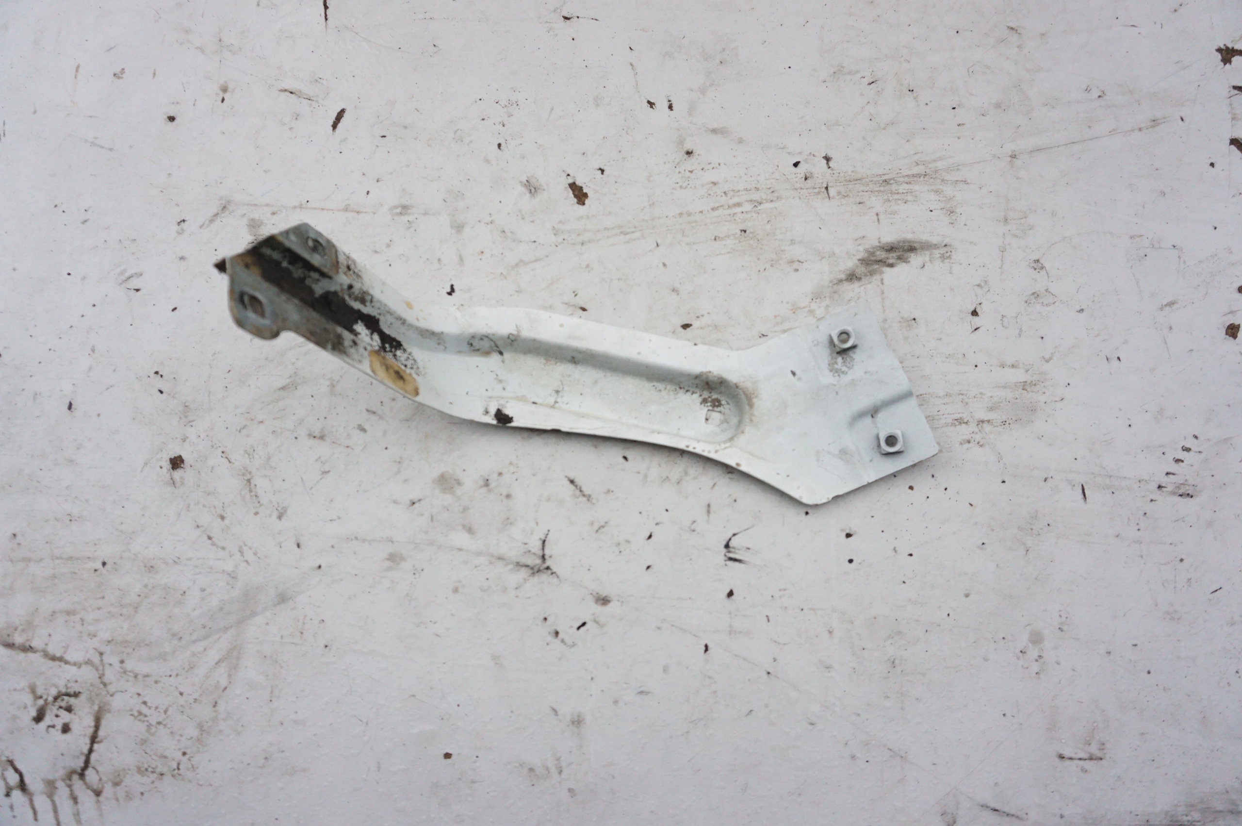 WSPORNIK BŁOTNIKA PRAWY VOLKSWAGEN CADDY 3 III