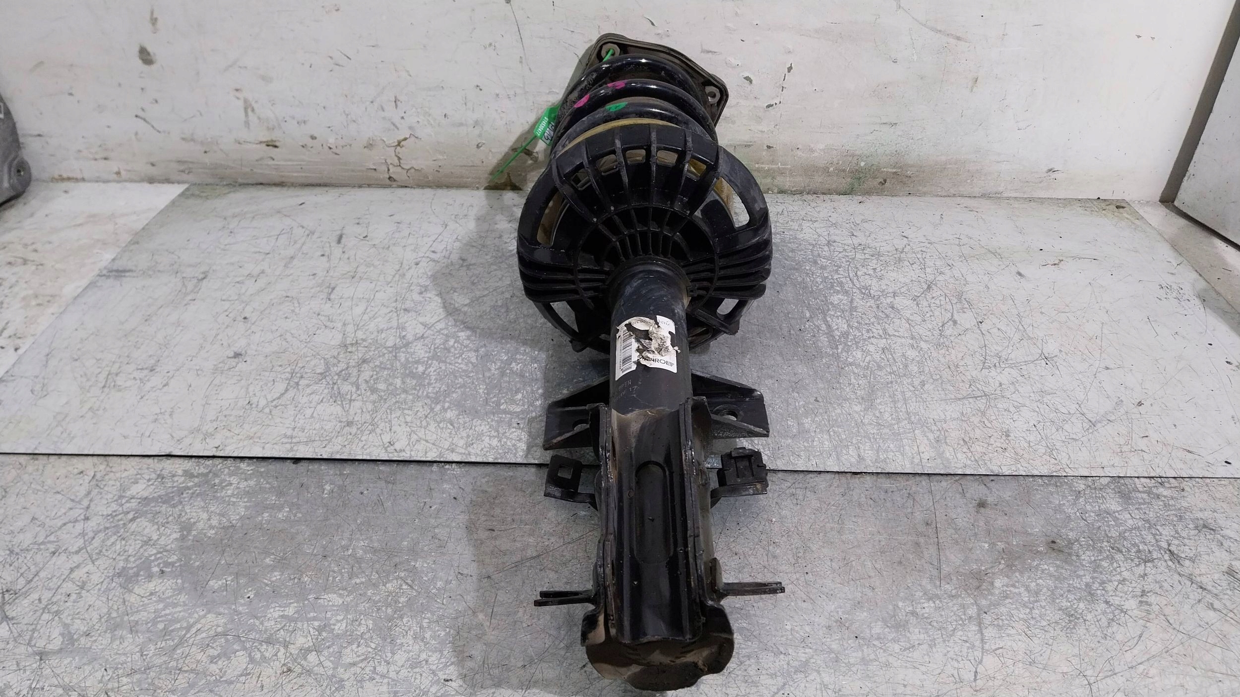 shock absorber left front A4473205338 MERCEDES VITO W447 14