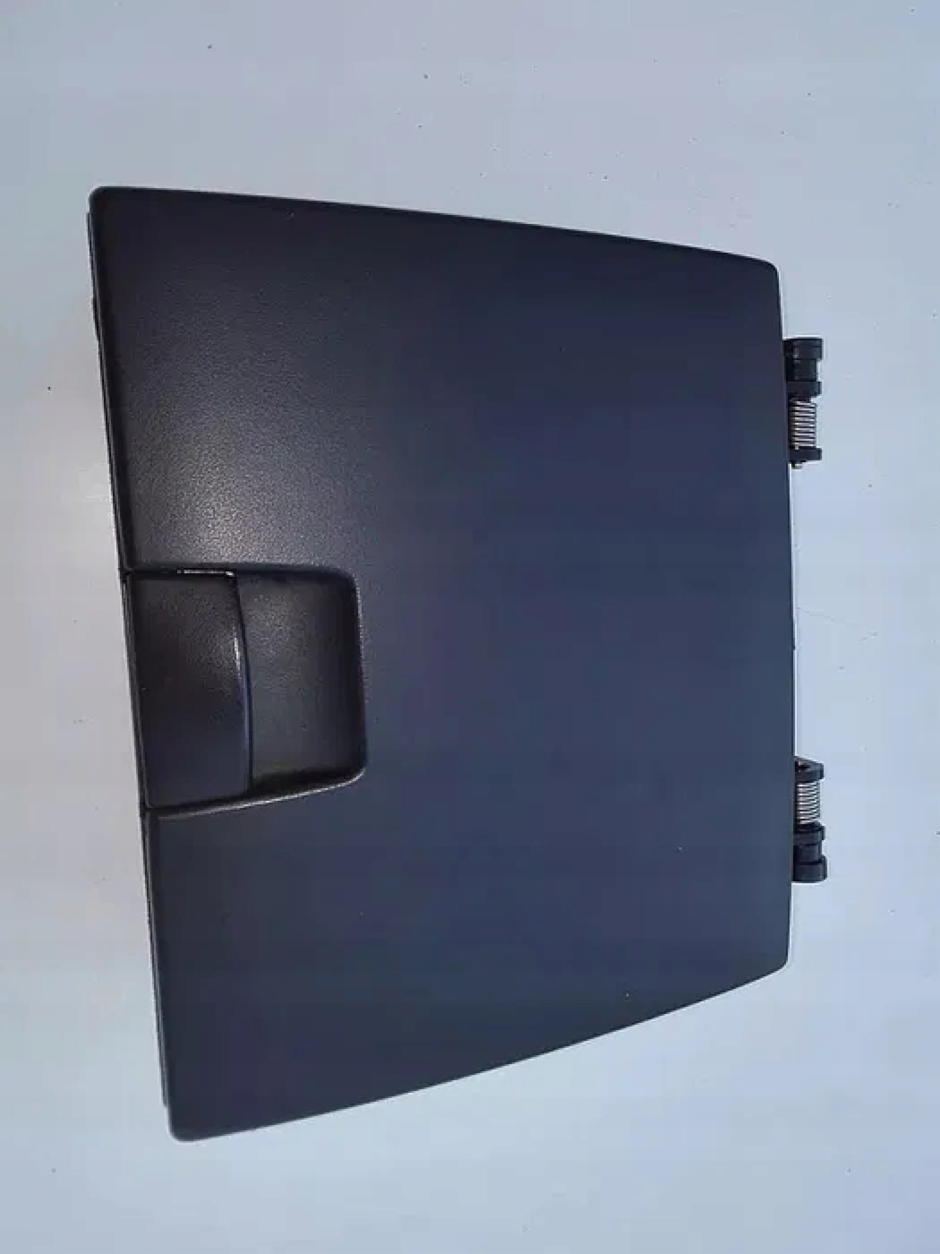 бардачок 2.2 D4eb SANTA FE II