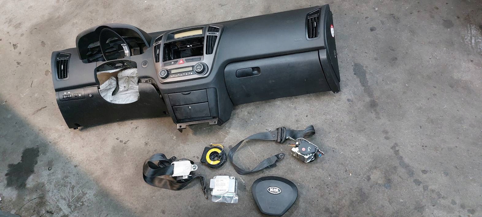 running board POSTRZALOWY cockpit airbag KIA CEED and EUROPA
