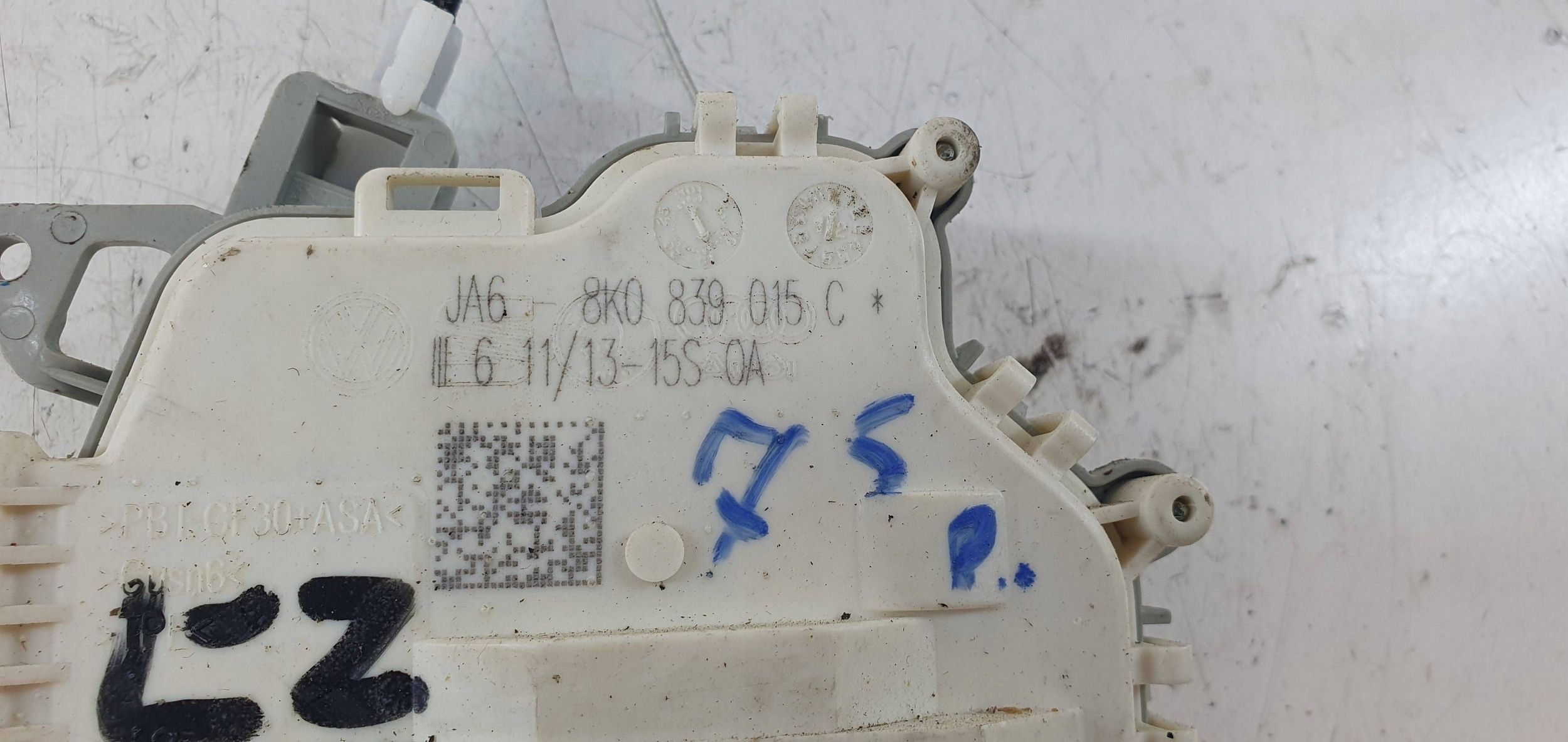 Audi A5 8T8 Sportback 8K0 lock door rear left rear part