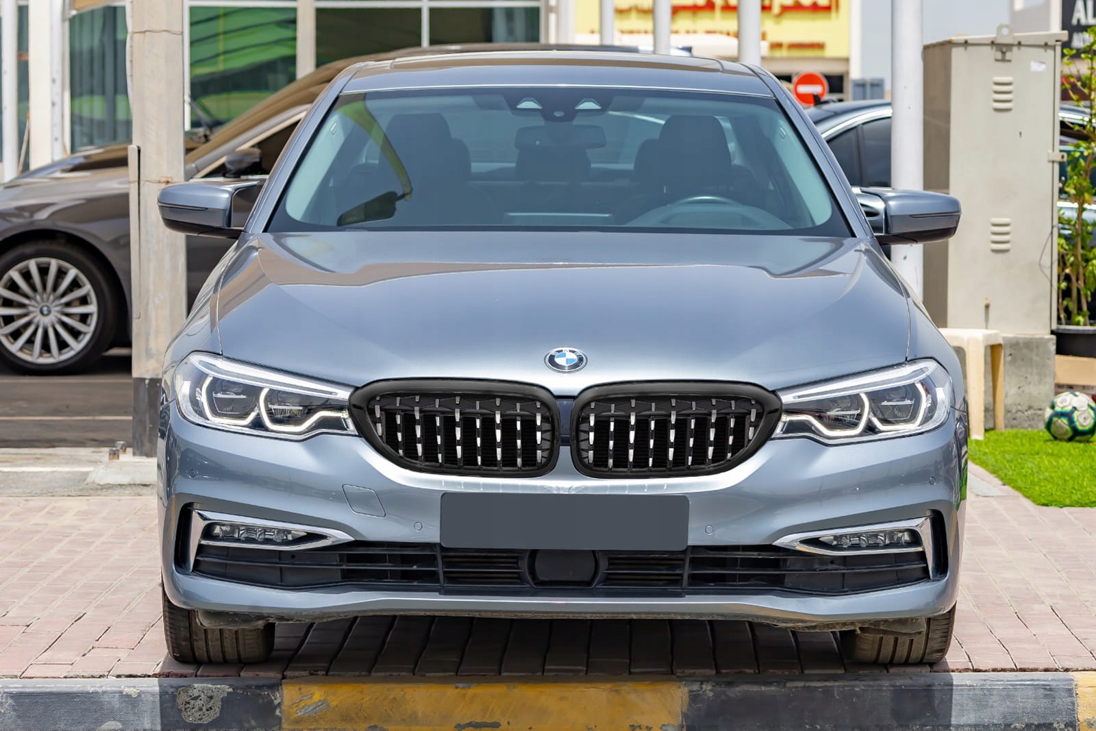 BMW SERIA 5 G30 17- TUNINGOWY GRILL PRZEDNI CHROM Producent części Inny