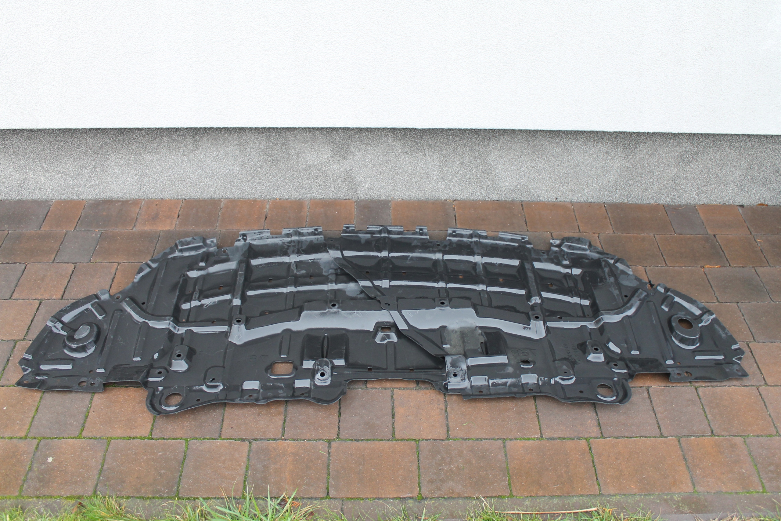 LEXUS RX 2018- OSŁONA POD ZDERZAK PRZEDNI Typ samochodu 4x4/SUV Samochody osobowe