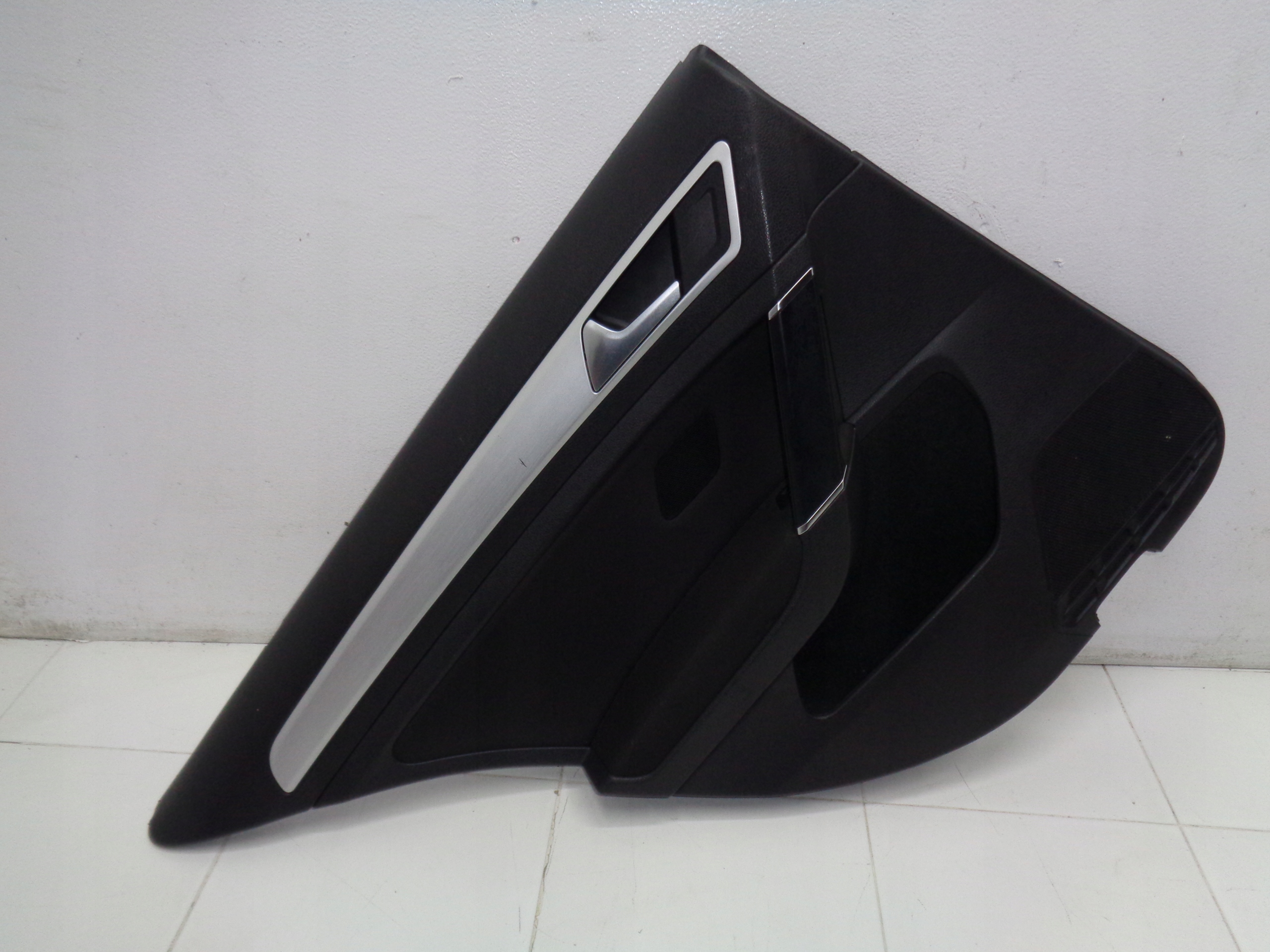 VW GOLF VII 7 HB upholstery side door left rear part