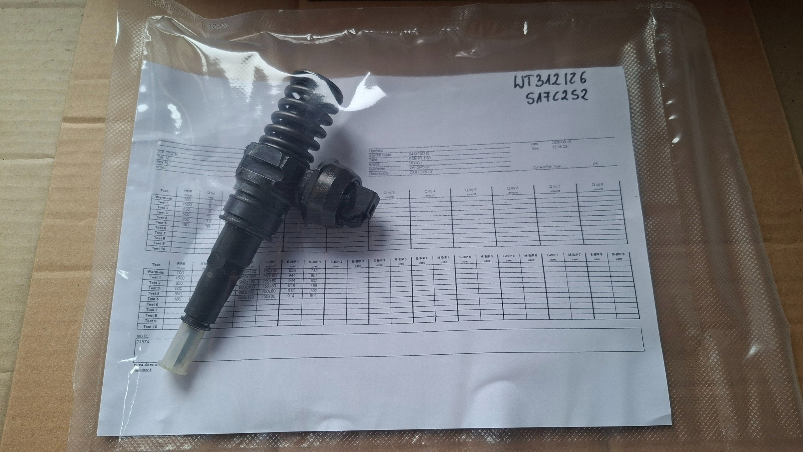 Pumpedüse BOSCH VW 1.9TDI 0414720215 WYDRUK