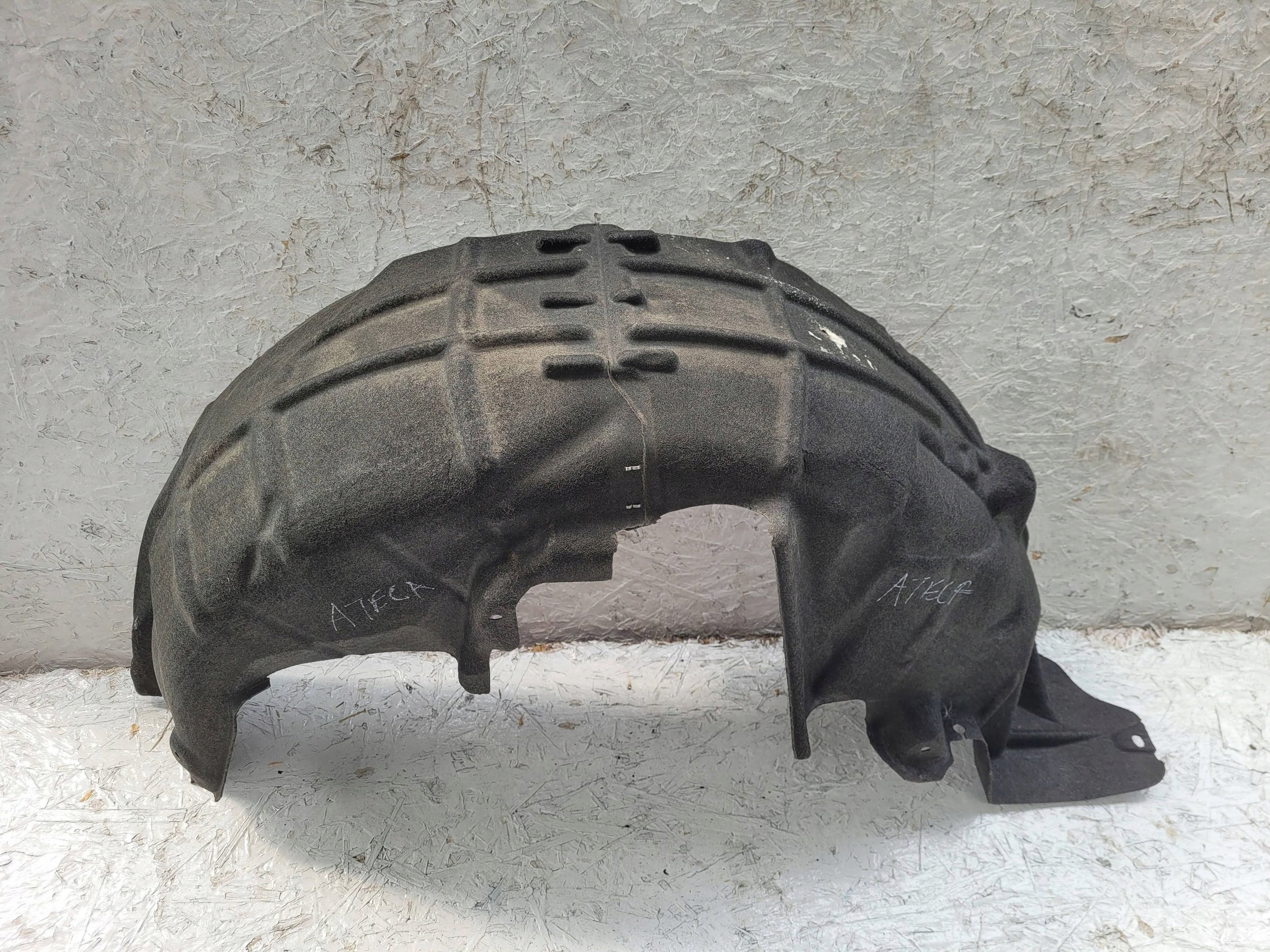 SEAT ATECA mudguard right rear part rear. 16R
