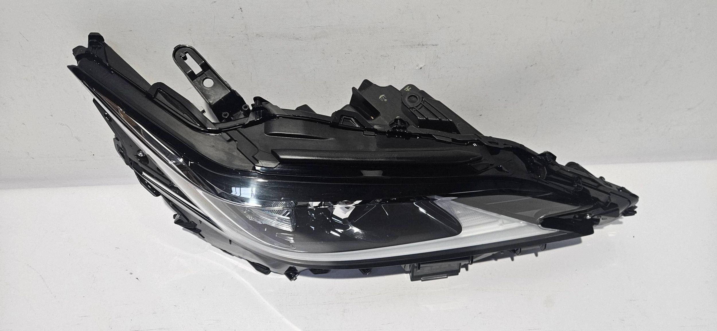 Reflektor rechts seite Lexus ES 300h (7th Gen)
