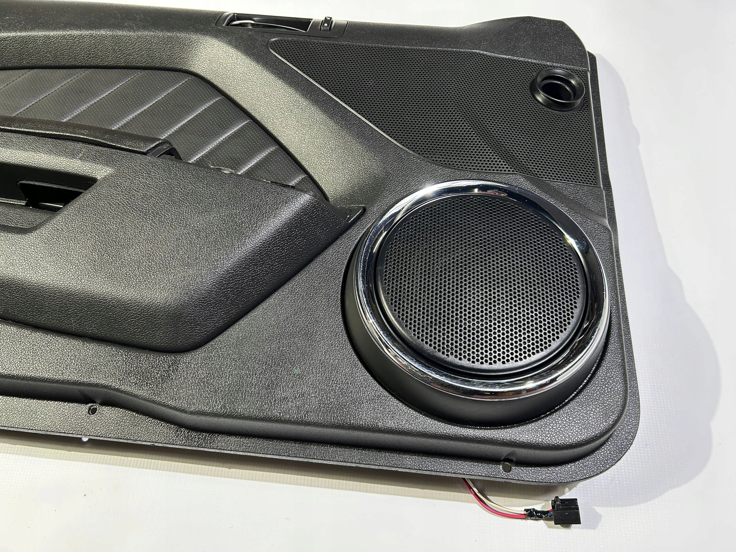 side upholstery side door left of left Ford Mustang Premium V 2010