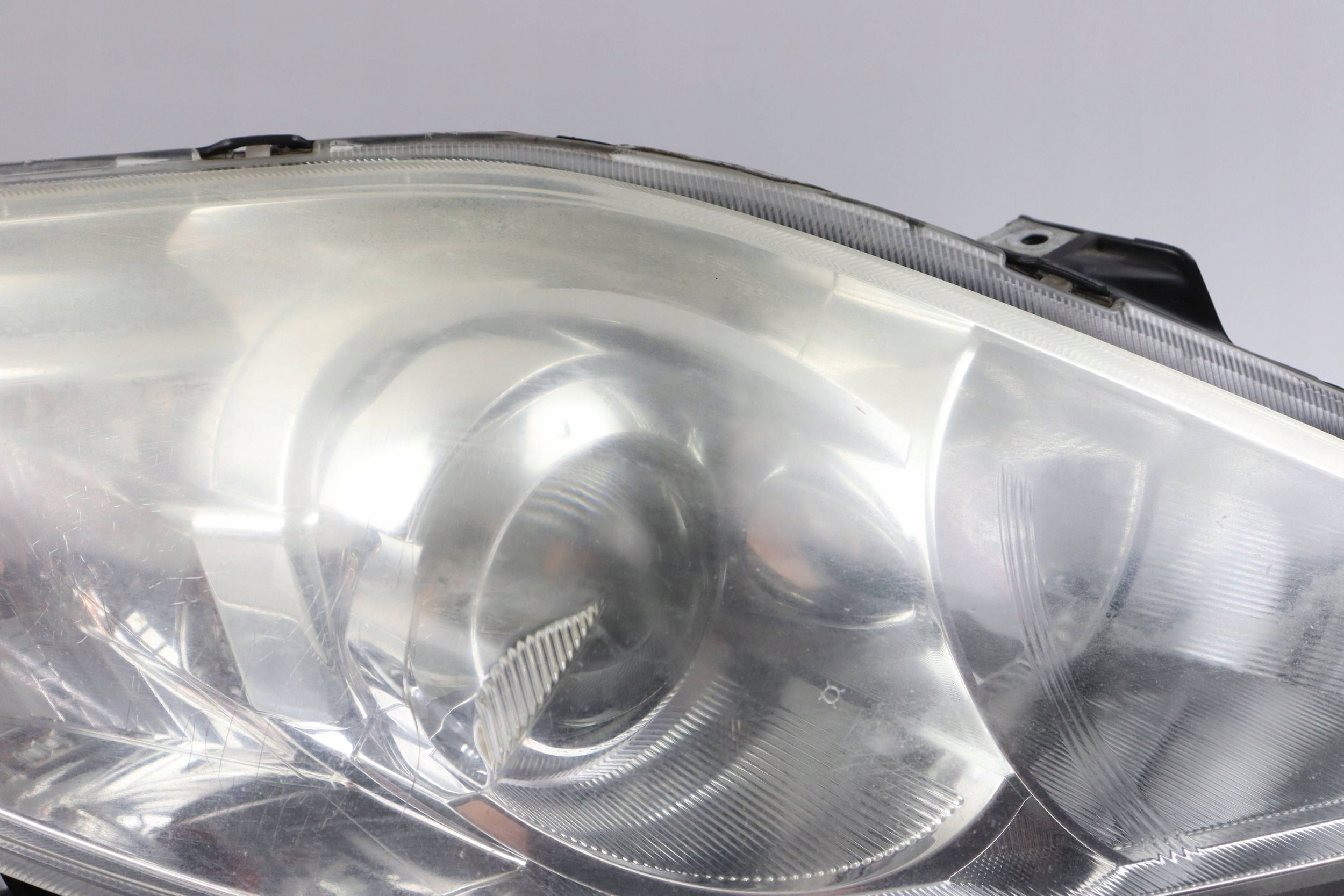 MAZDA 5 and CR light front right front XENON EUROPA P5117R 149002A011A