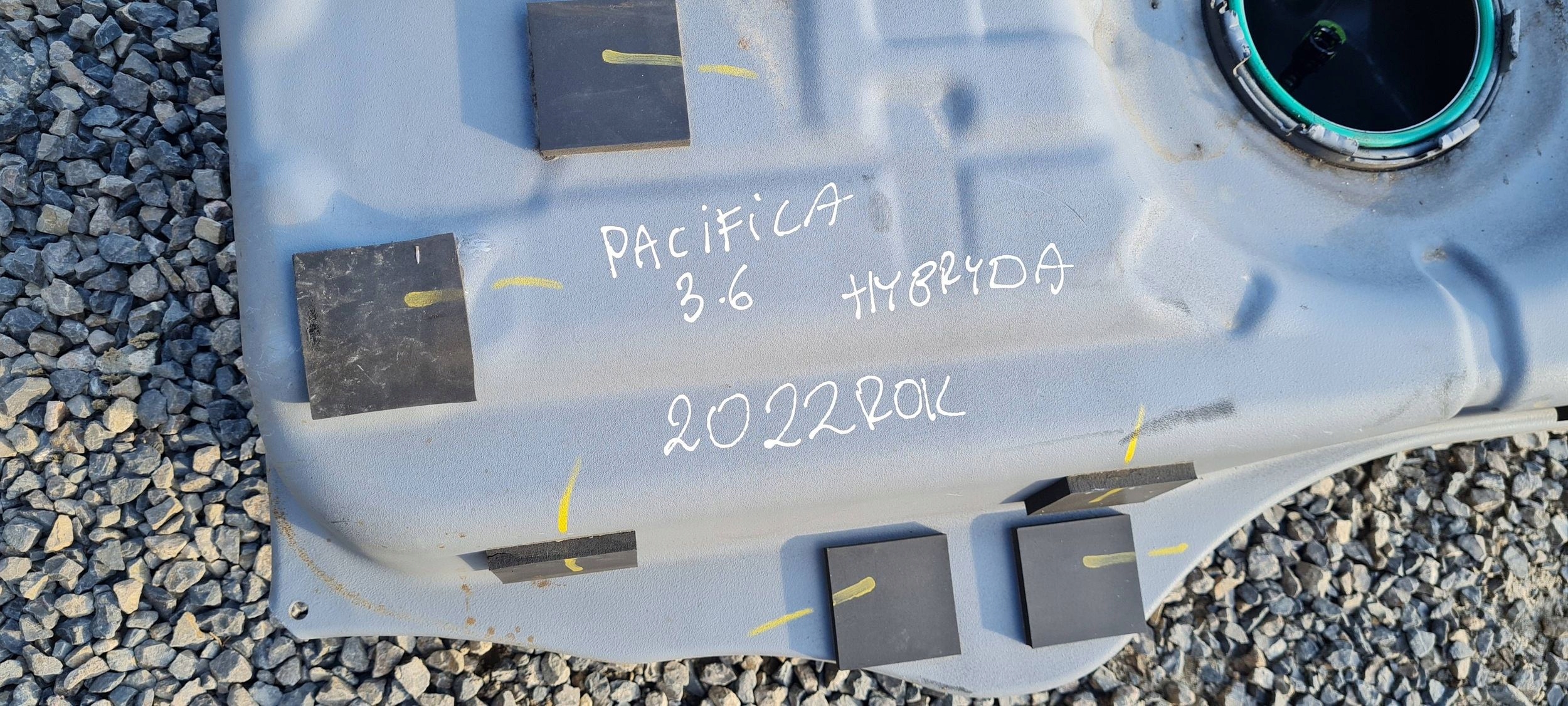 Chrysler Pacifica 2022 tank 3.6 HYBRYDA P68499705AA