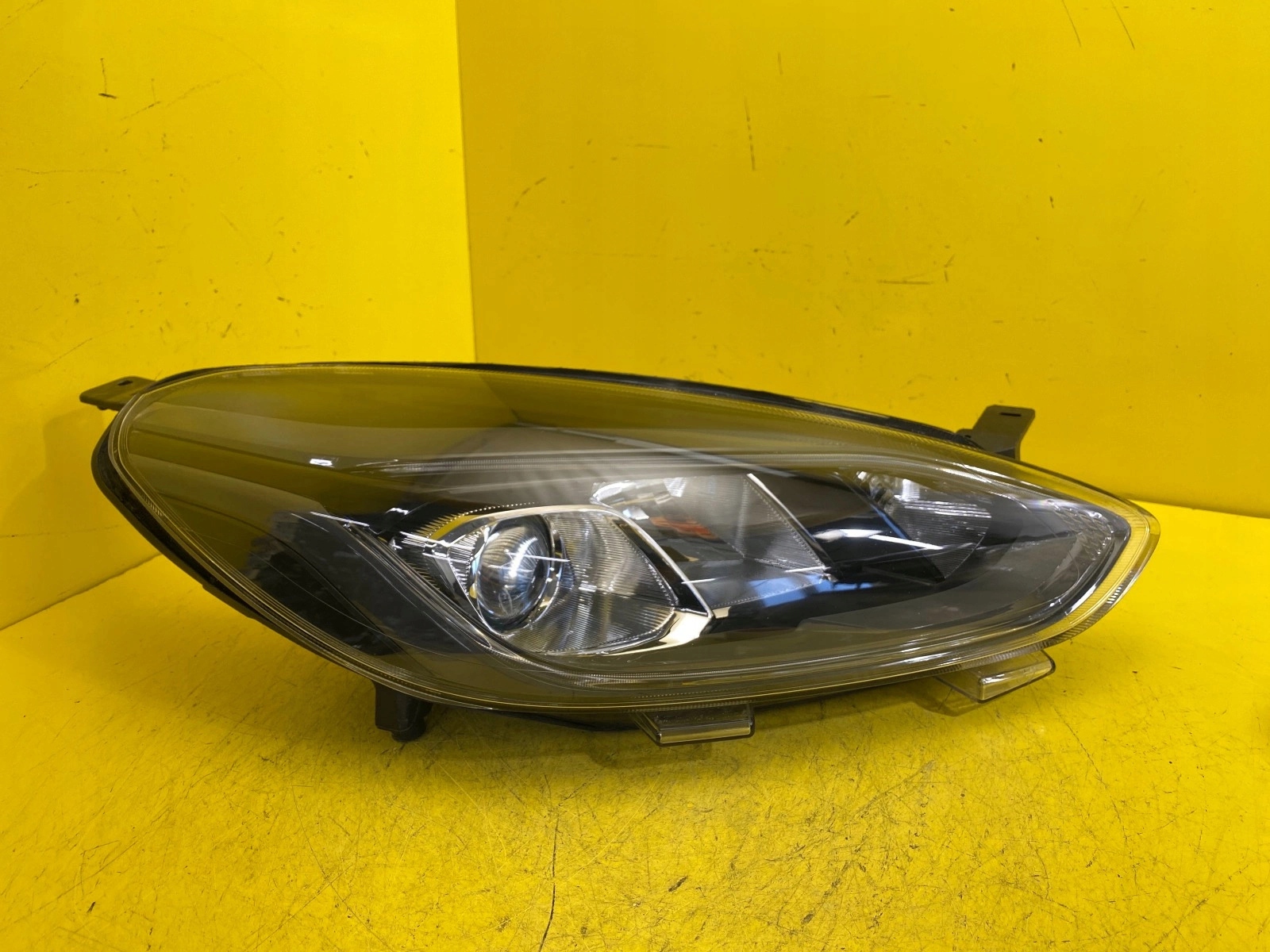 light right Ford Fiesta MK8 FULL LED BEAM ST 17-21