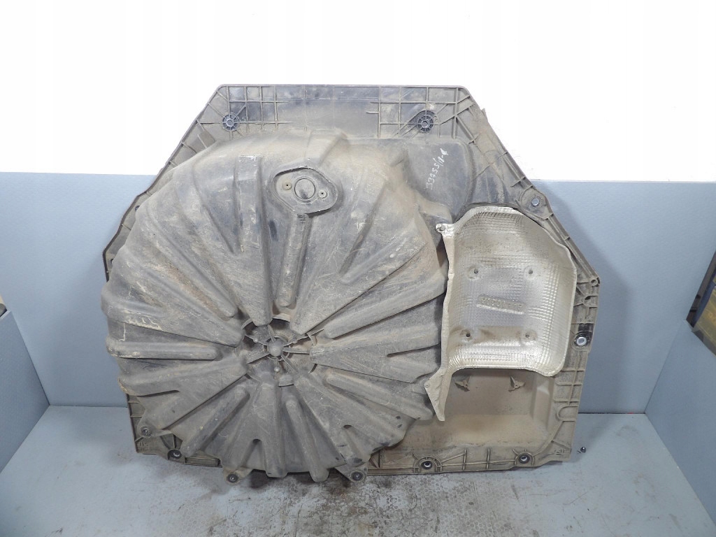 RENAULT MEGANE IV sedan floor boot 745145426R