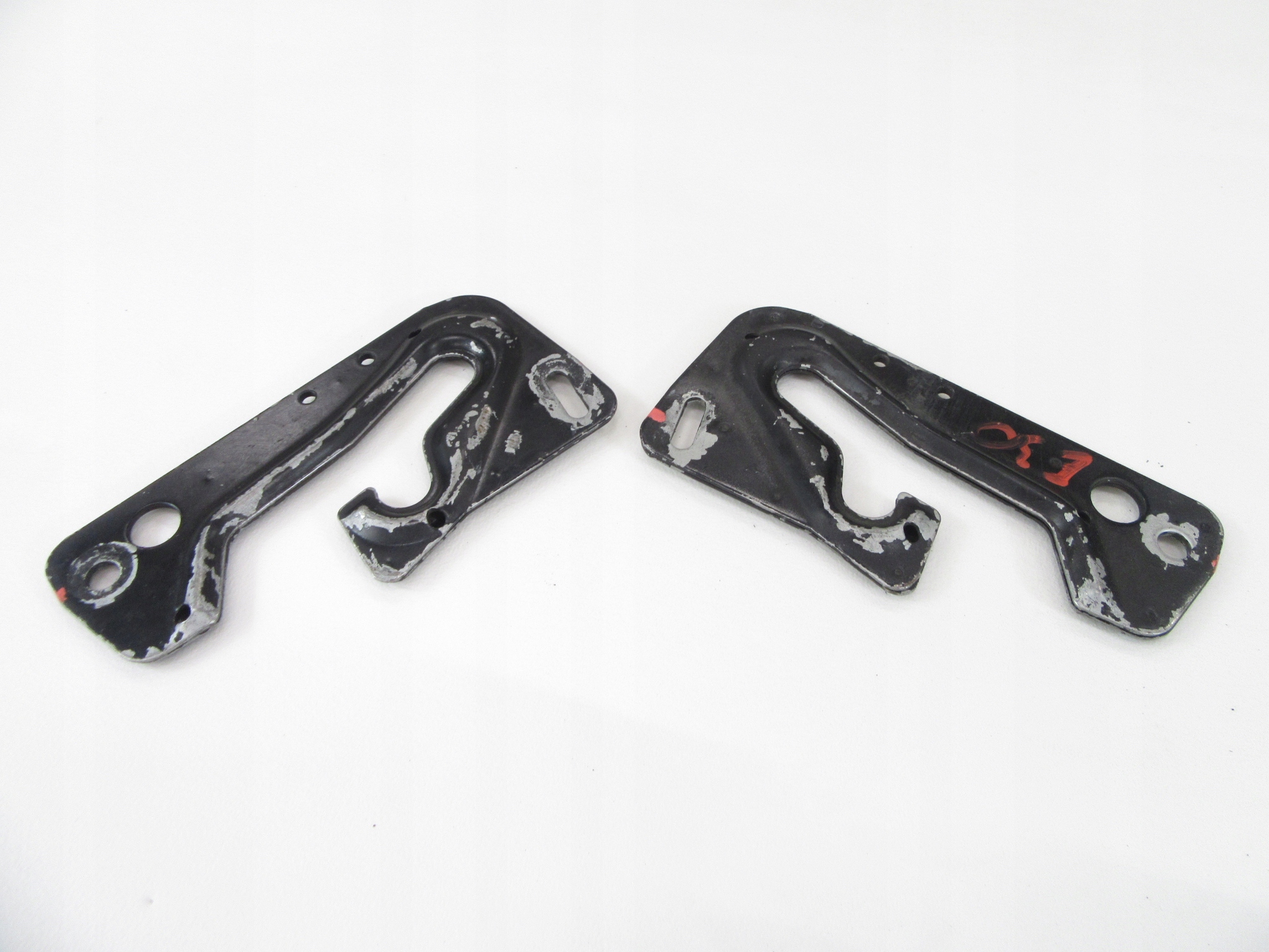 Zapadka hook bonnets BMW 3 e30