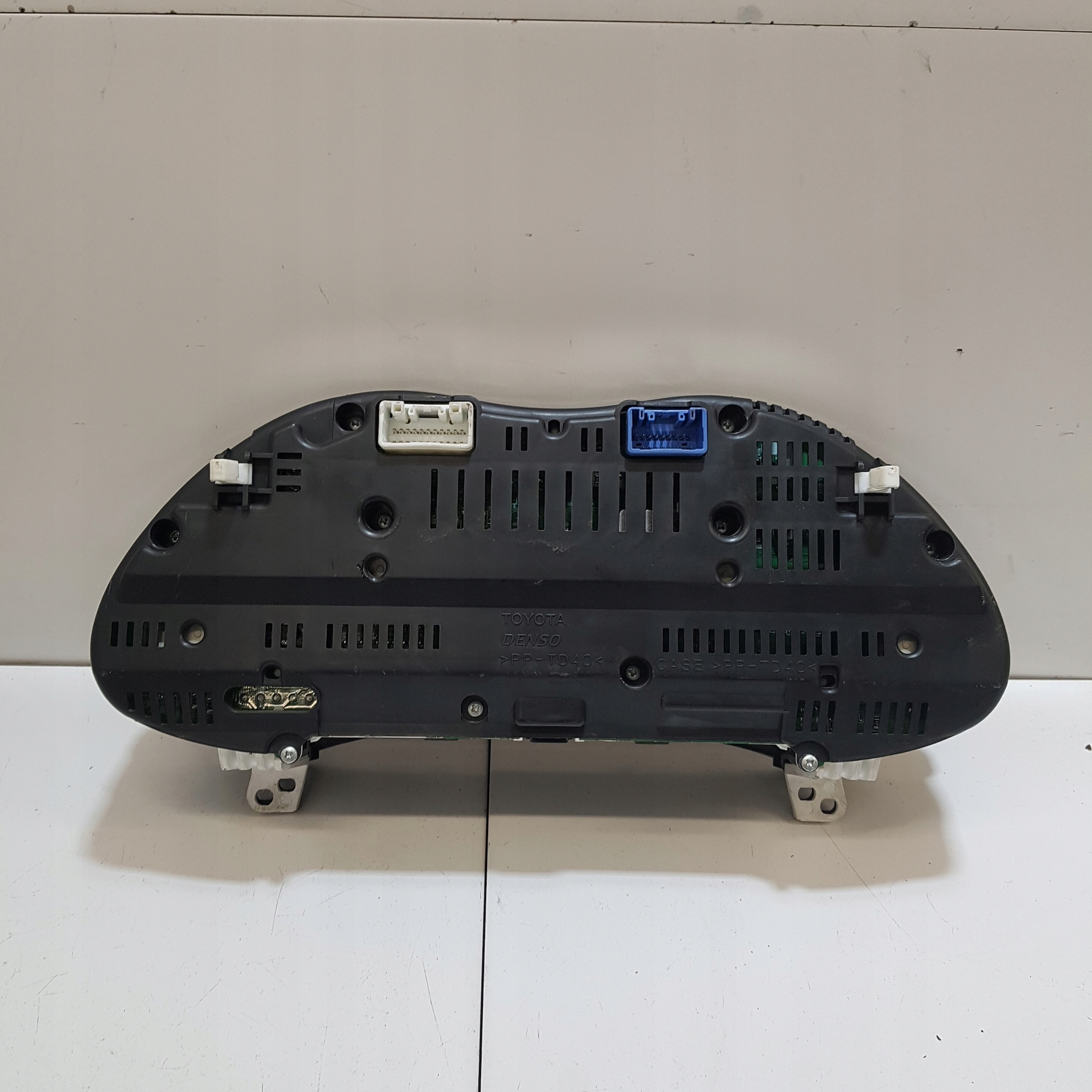 dials dials TOYOTA AVENSIS T25 2.0 B 83800-05A90-C