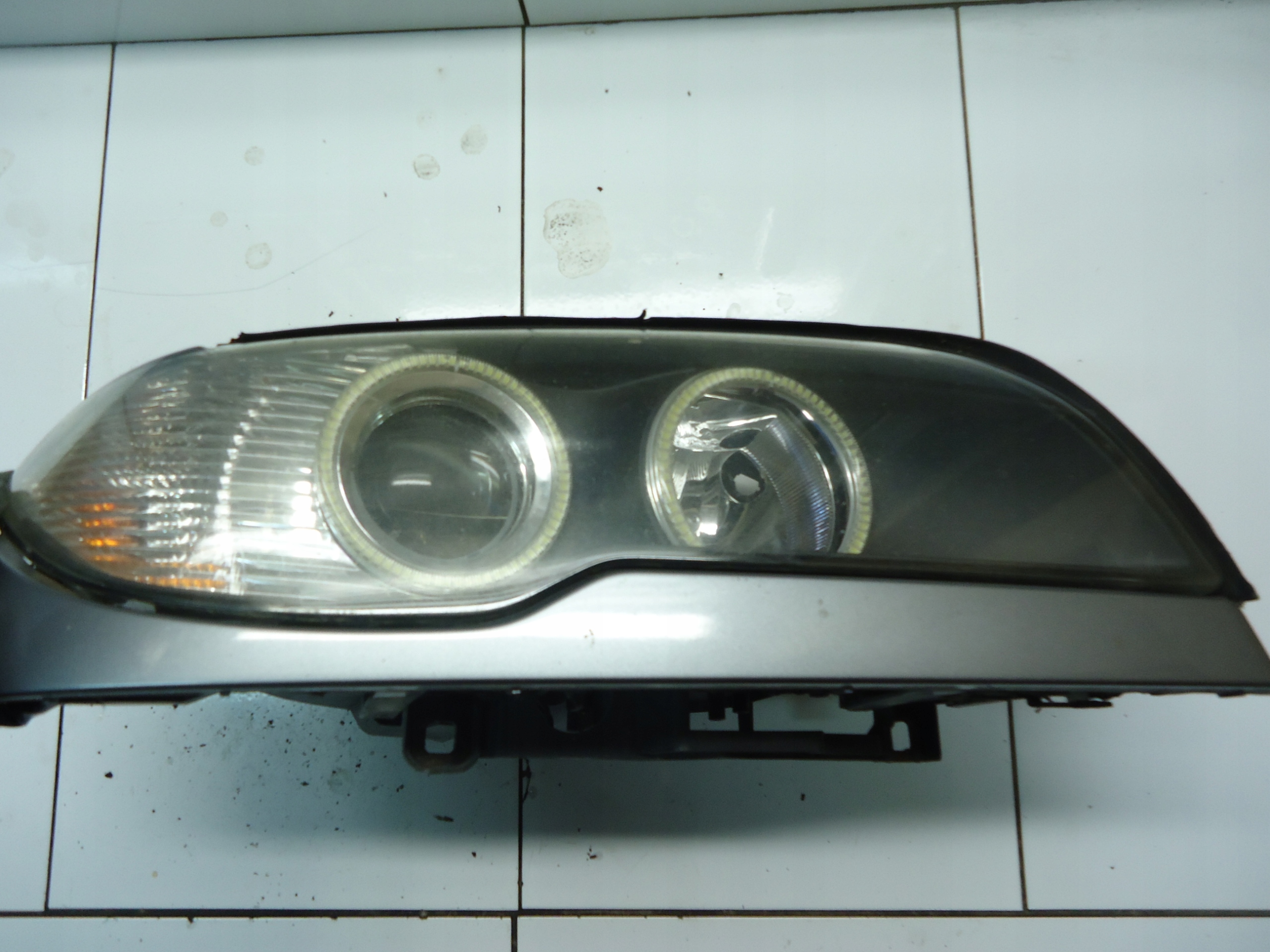 BMW 3 E46 light right front front UK
