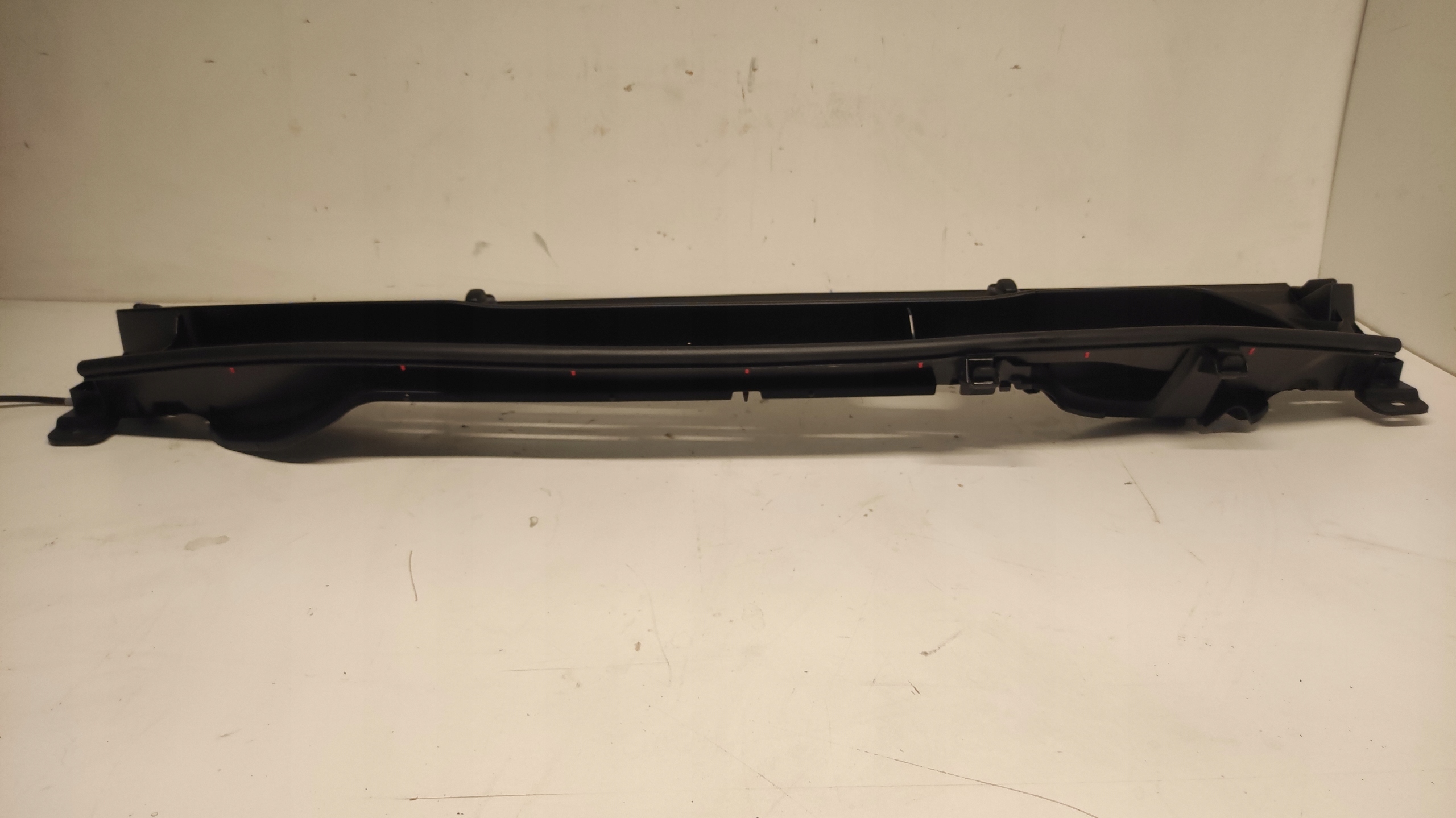 PODSZYBIE PLASTIKOWE GÓRNE TOYOTA YARIS IV 55781-K0020 21-24 55708-K0030 Jakość części (zgodnie z GVO) O - oryginał z logo producenta pojazdu (OE)