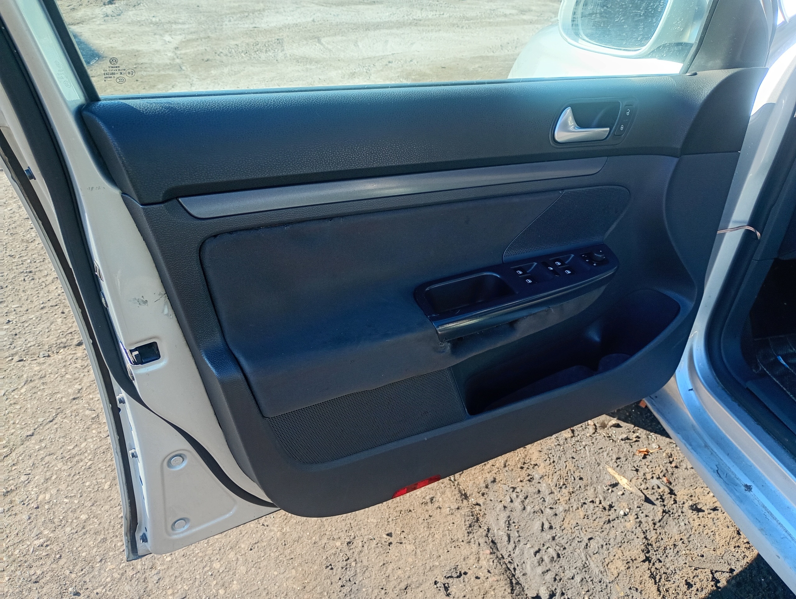 mechanism of the lowering window regulator left front VW Golf V 5 07-09