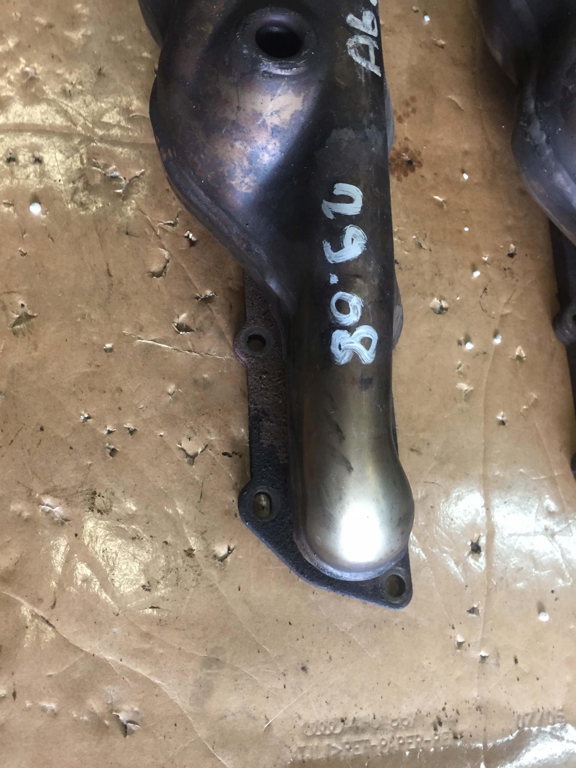 AUDI A6 C6 4.2 V8 výfukové potrubí 079253034C