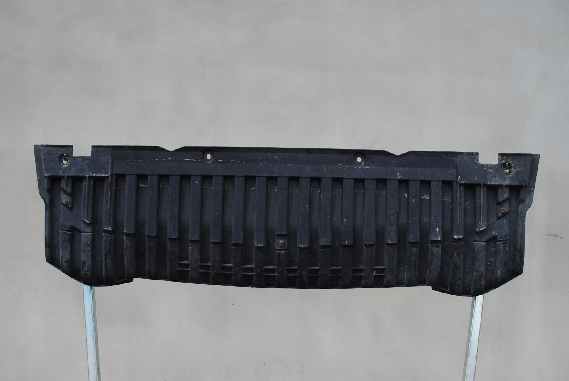 OSŁONA PŁYTA POD ZDERZAK 8T0807233 AUDI A5 8T SPORTBACK Numer katalogowy części 8T0807233