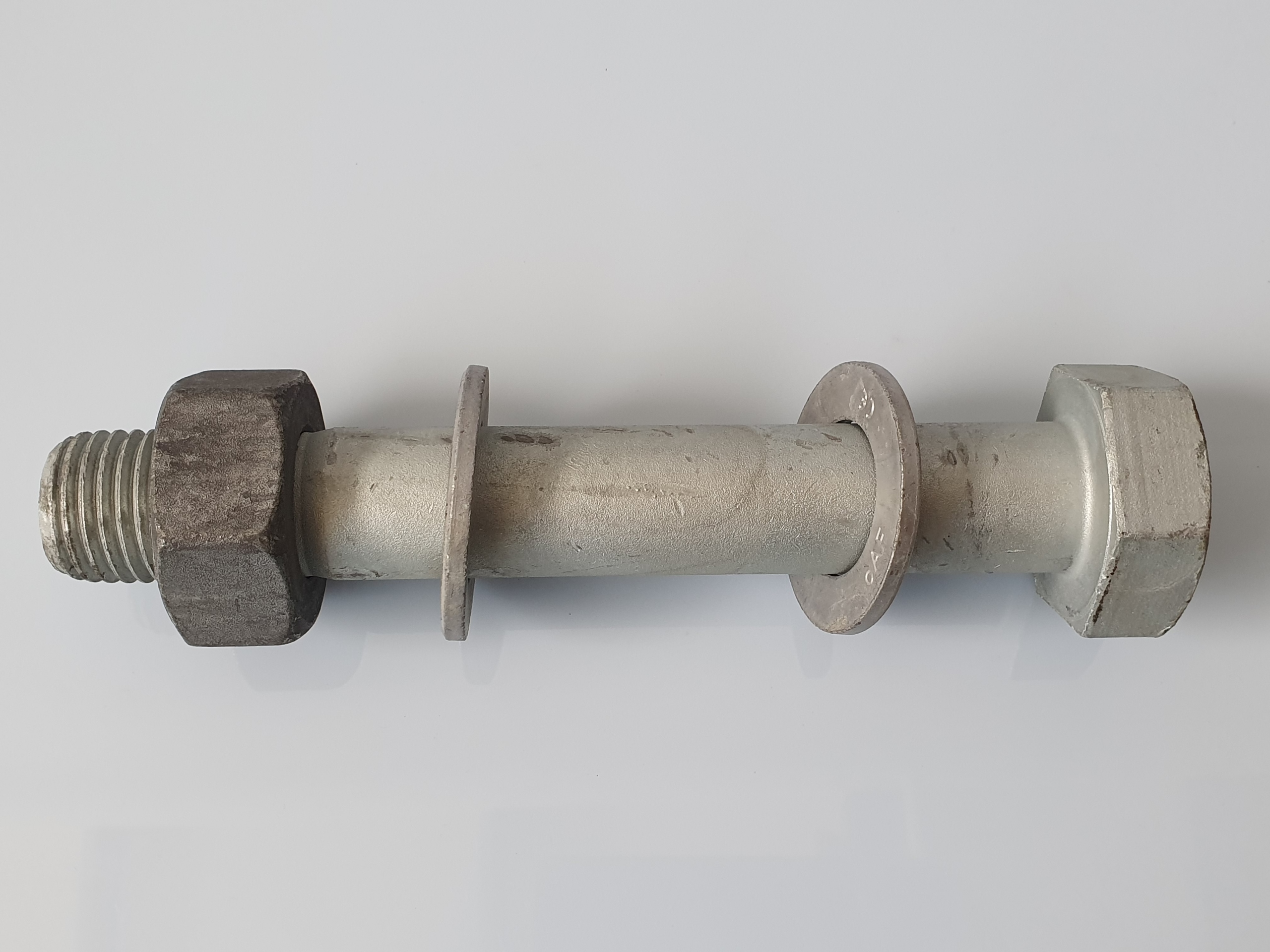 ŚRUBA HV M36 x 235 10.9 Z NAKRĘTKĄ I PODKŁADKAMI Marka inny