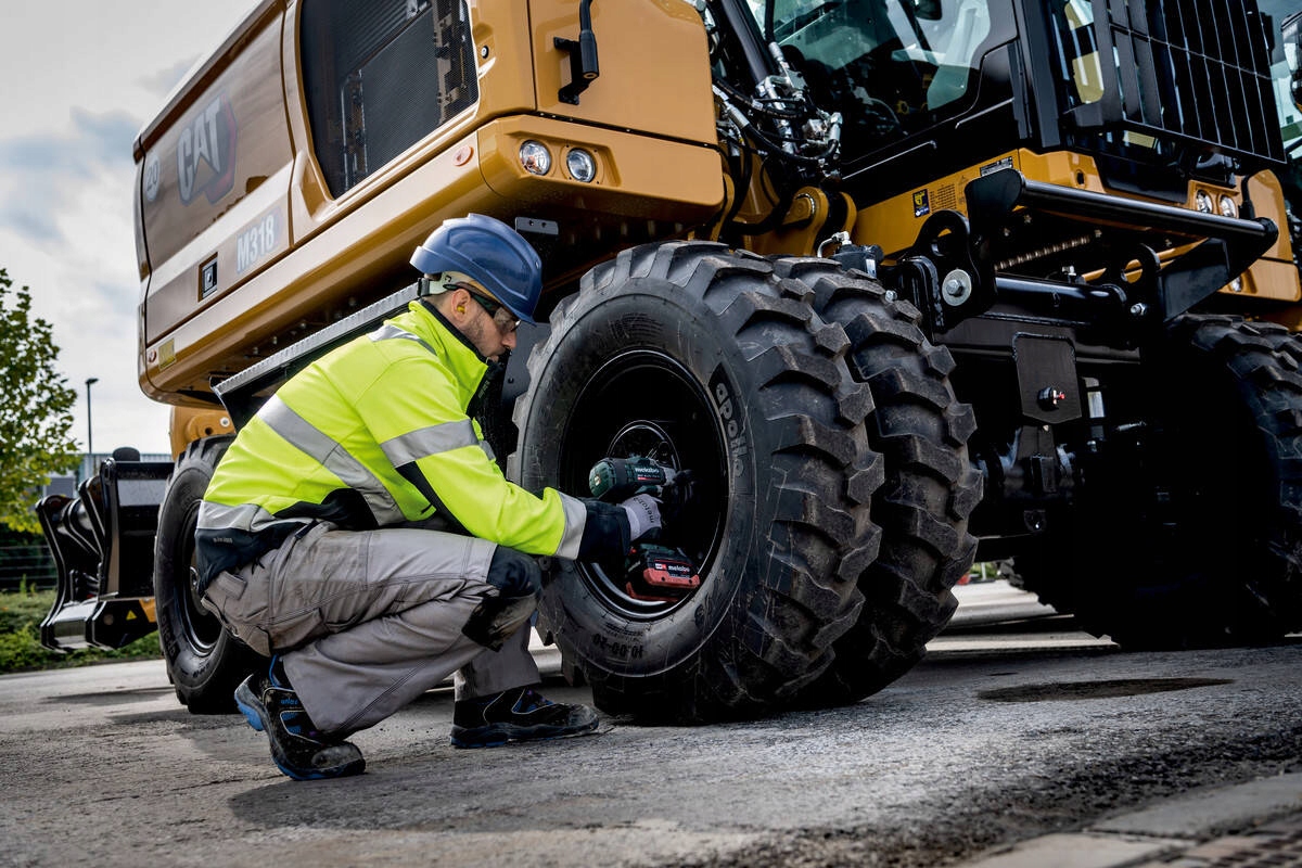 Metabo SSW 18 LTX 1750 BL Zakrętak Udarowy 2100 Nm Rodzaj silnika silnik bezszczotkowy