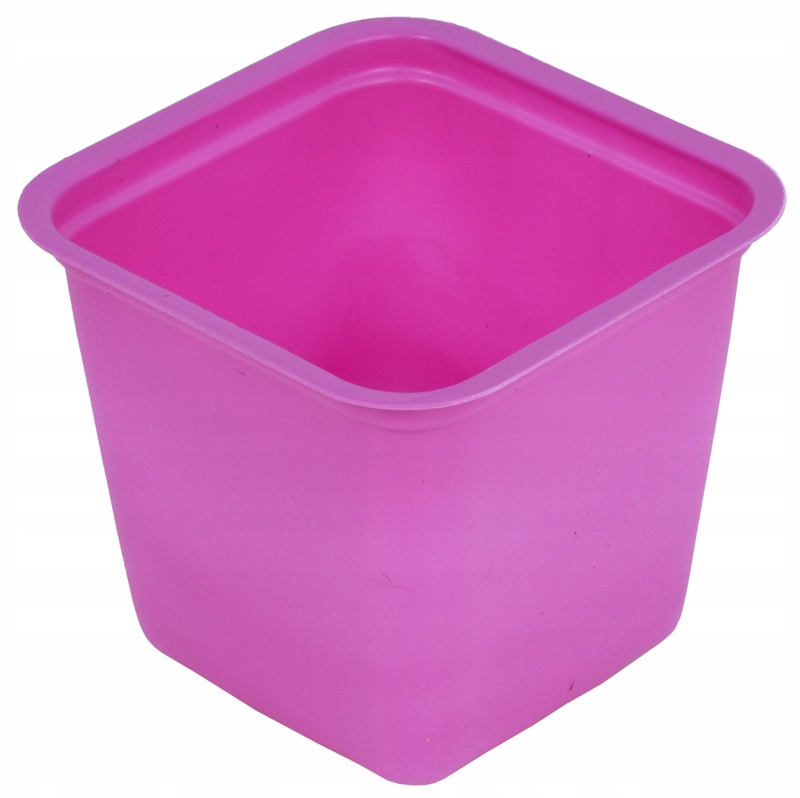 

Doniczki kwadratowe miękkie 6x6/5,5cm 0,17L 30sz