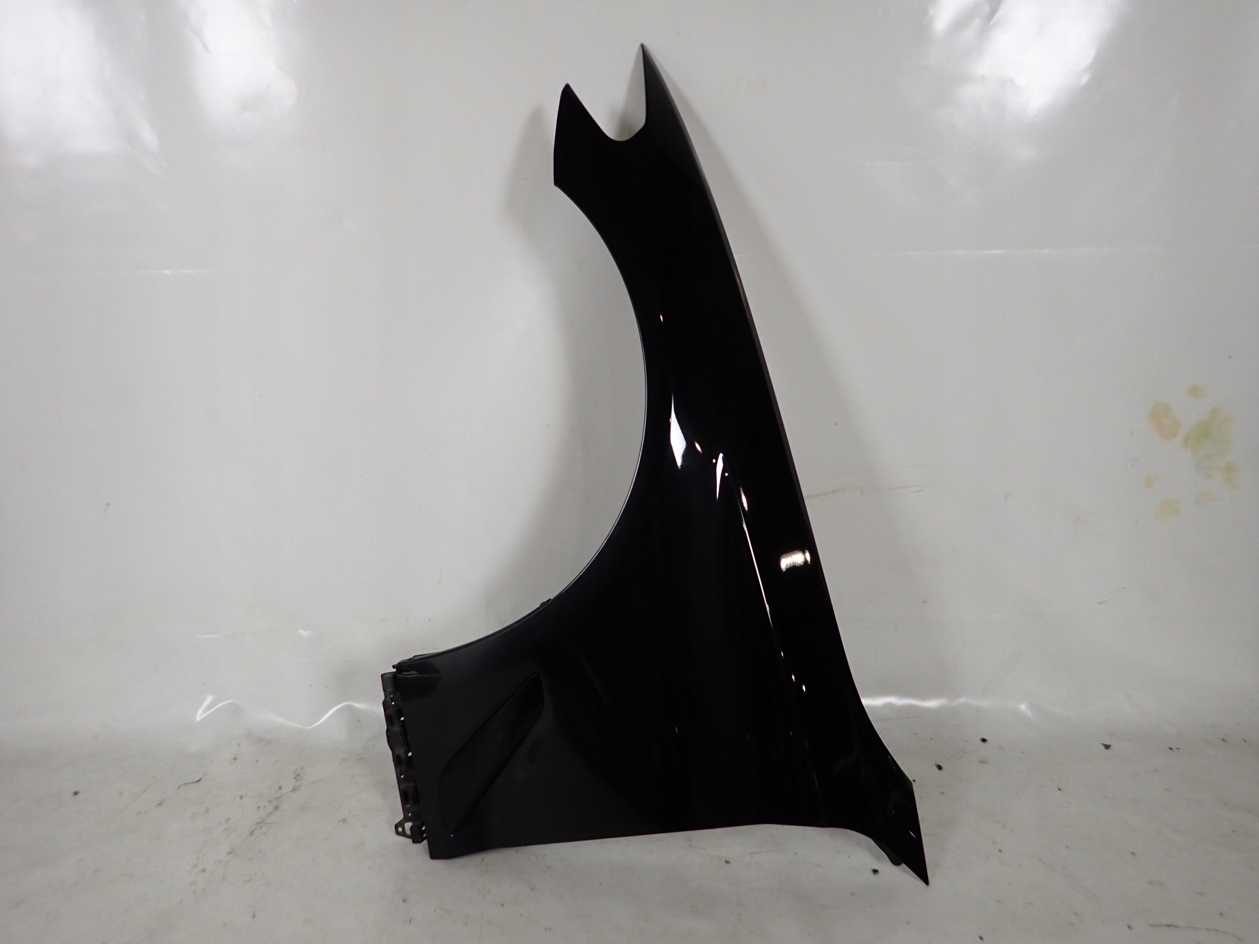 BMW 5 G30 G31 17-> fender left front front