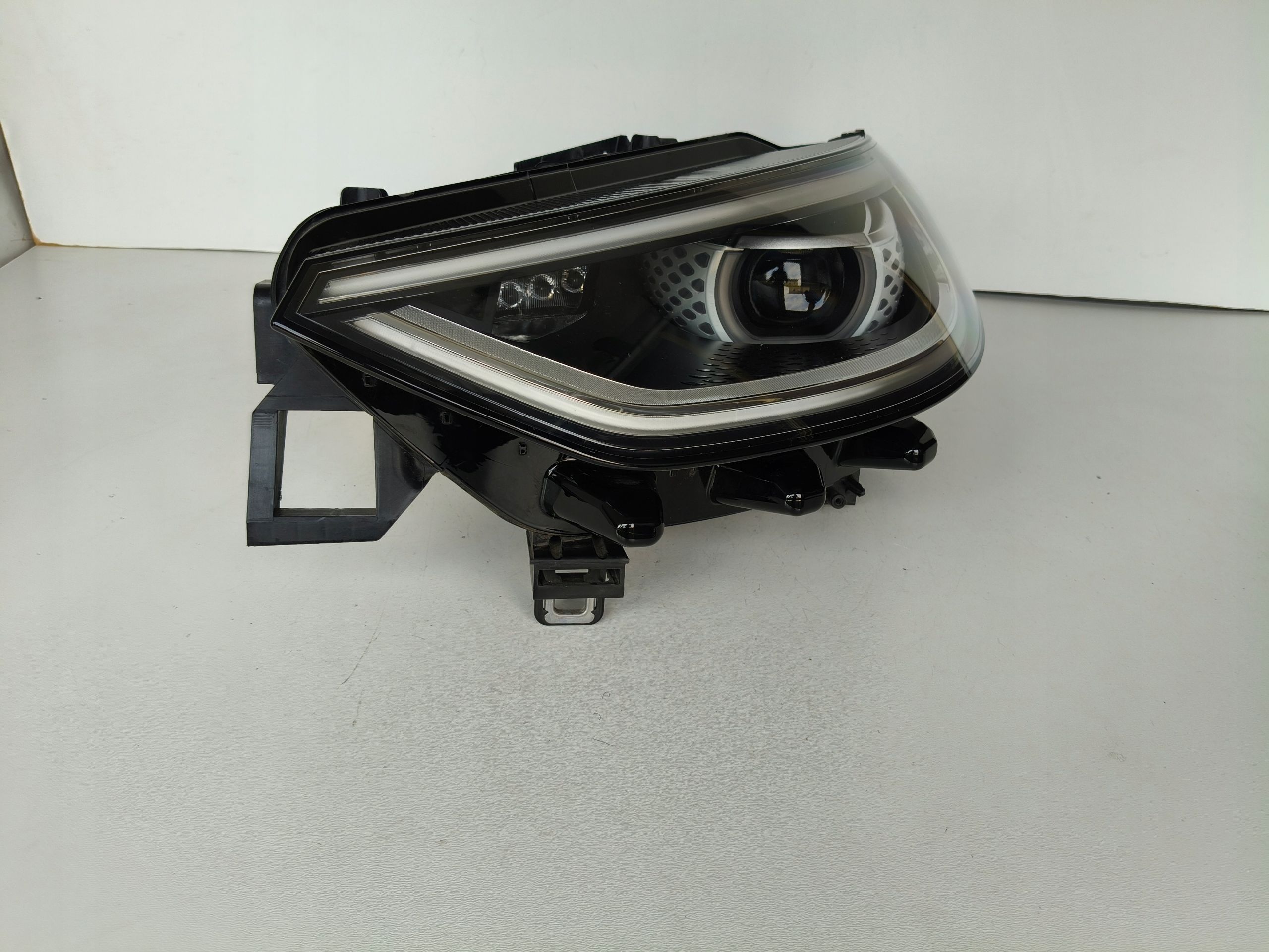 light left REFLEKTOR VW ID3 10A 21- FULL LED