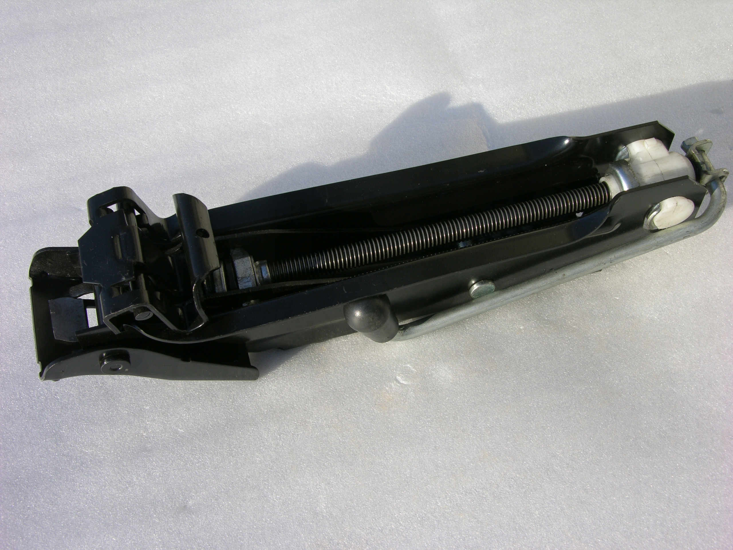 AUDI A3 VW GOLF V VI PASSAT B6 B7 SEAT LEON LEWAREK PODNOŚNIK DO AUTA Wersja Europejska