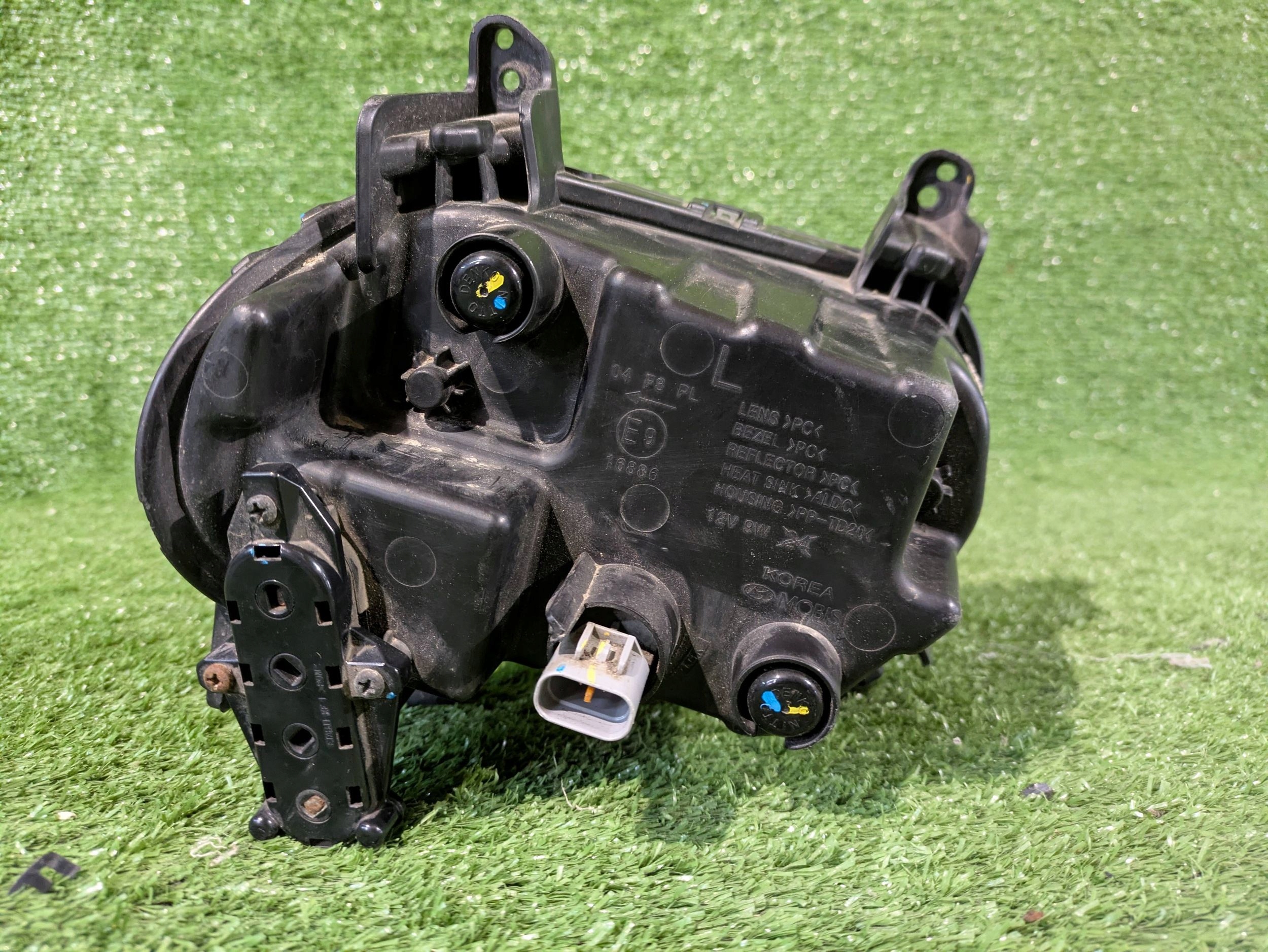 DRL left front HYUNDAI SANTA FE IV LED NR.1105