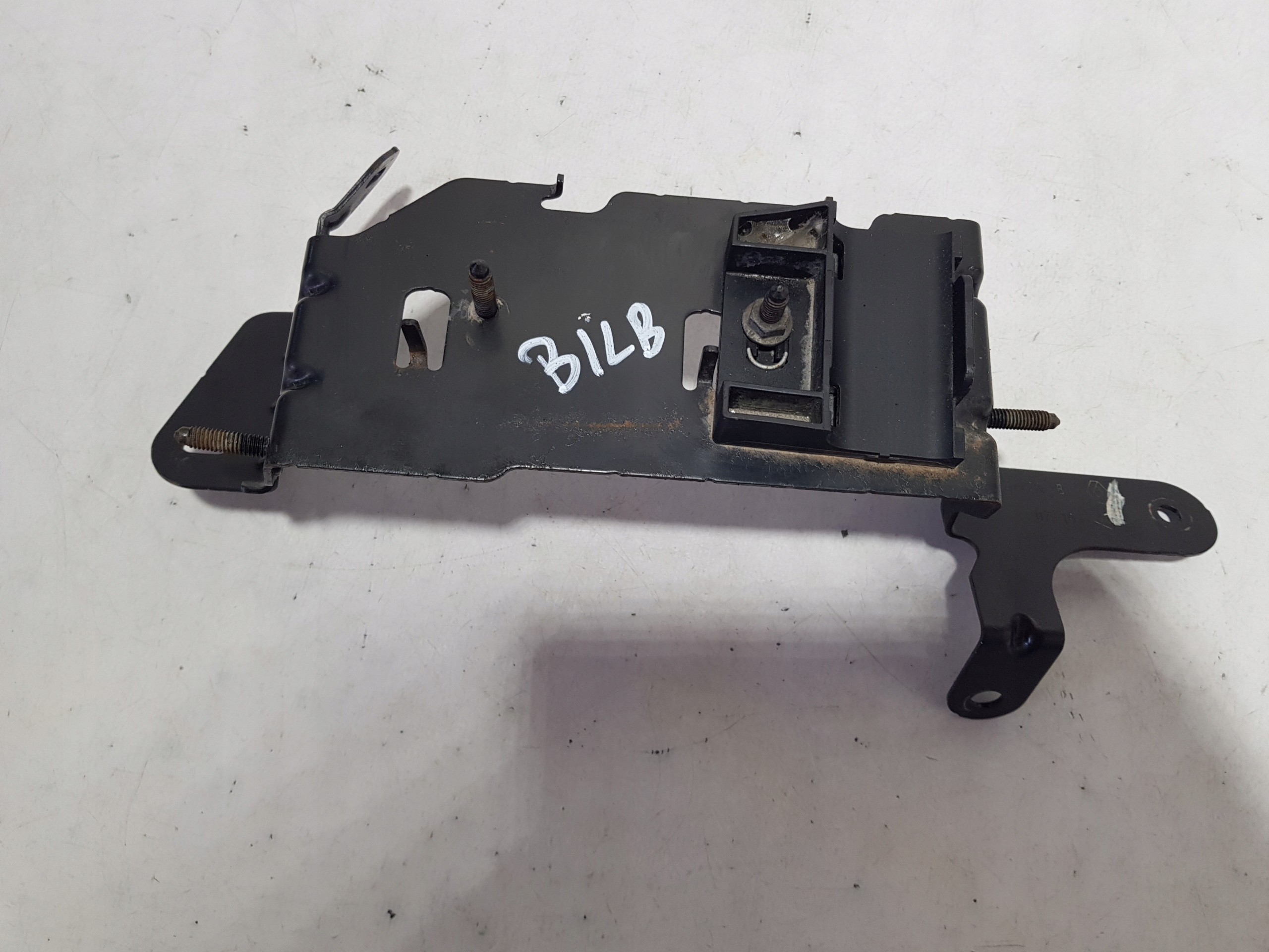 RENAULT ZOE II LIFT Console Support plaque Tôle 241376772R