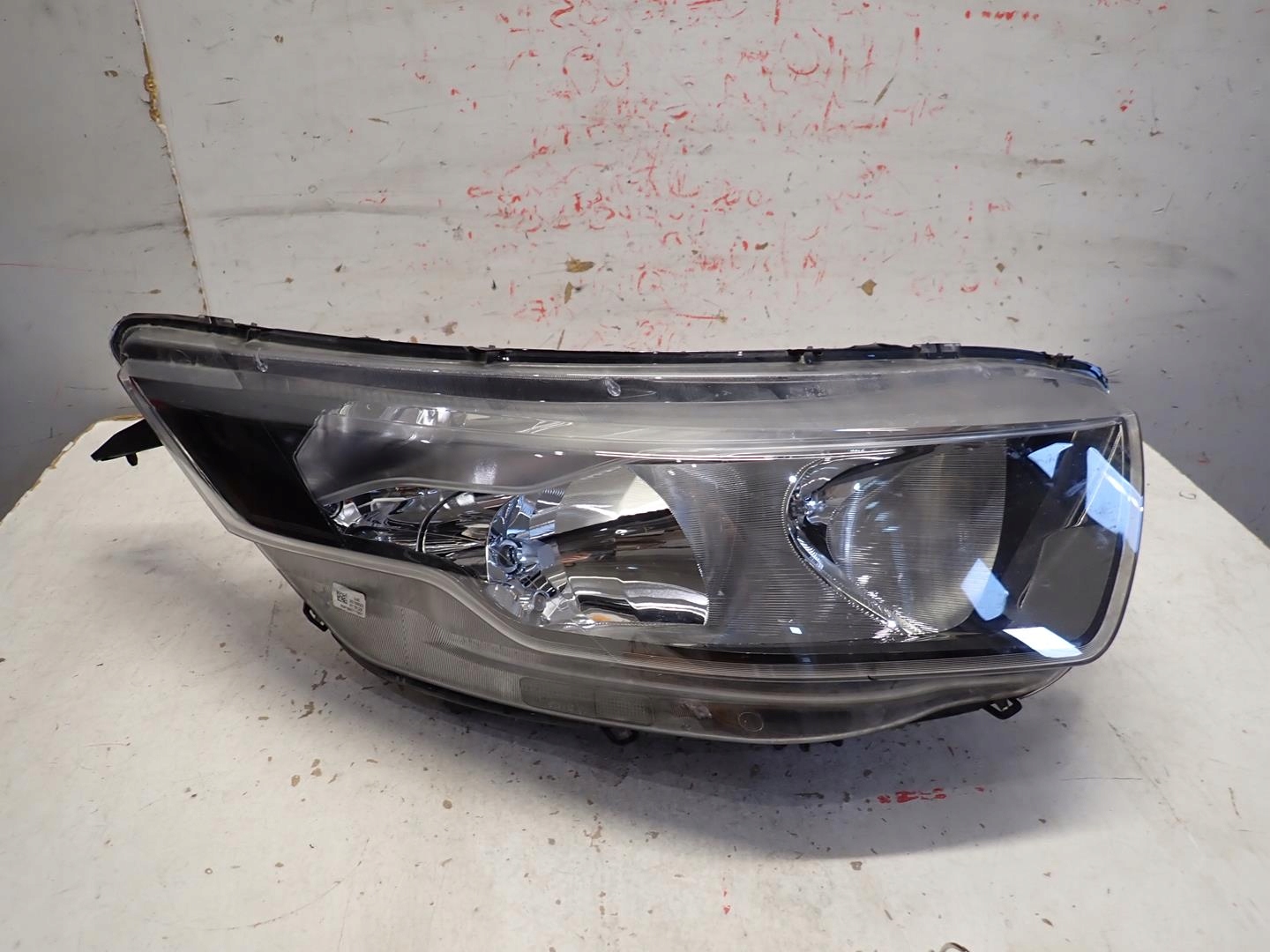 light front front right IVECO DAILY 2014- 5802476873