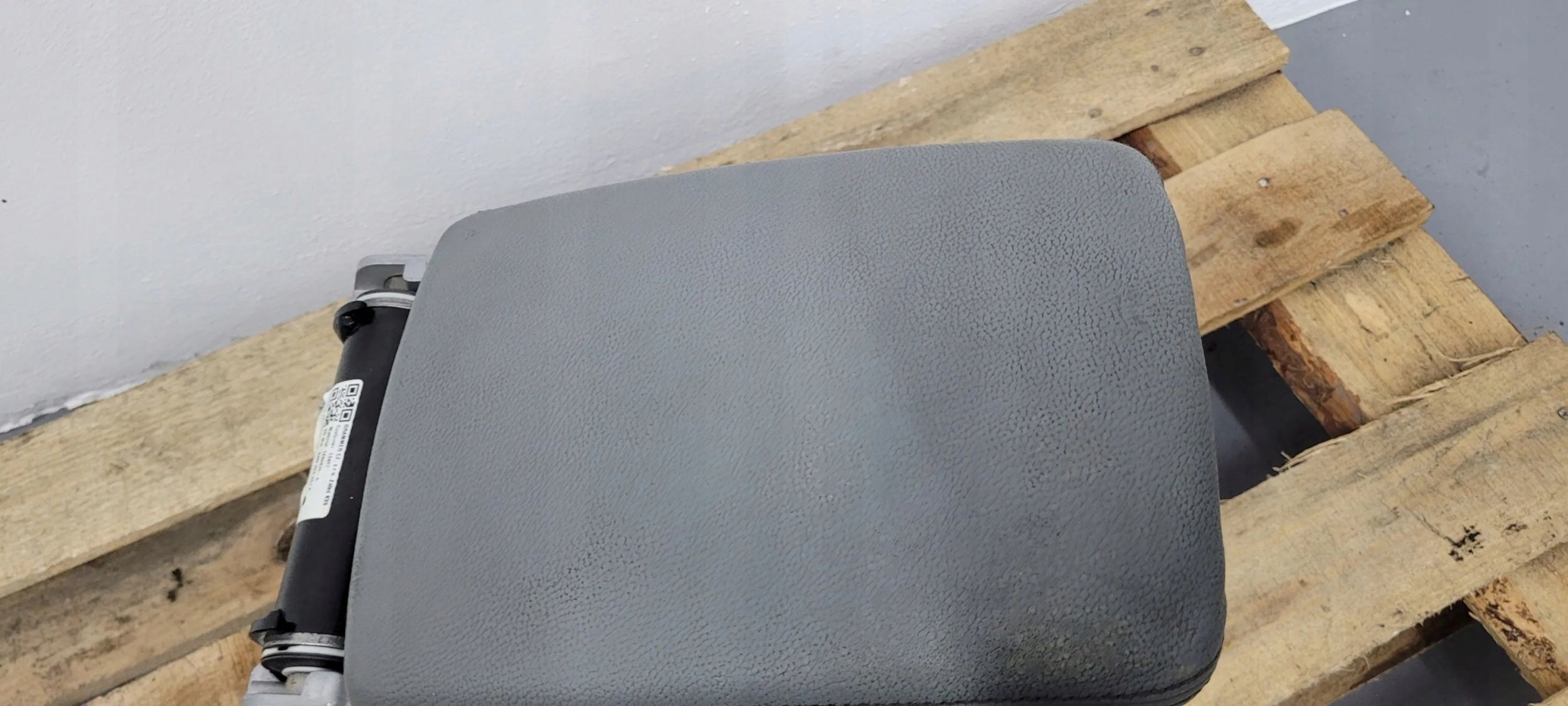 A5 8W armrest central leather 8W0864283A A4 B9 8W
