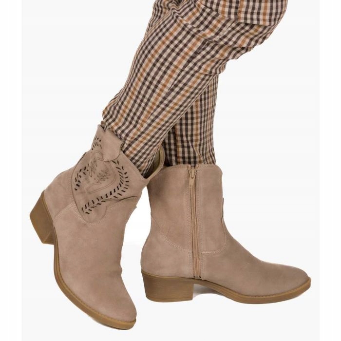 Béžové Kotníkové Boty Kovbojské Boty Kožené Ažurové Optimo 36