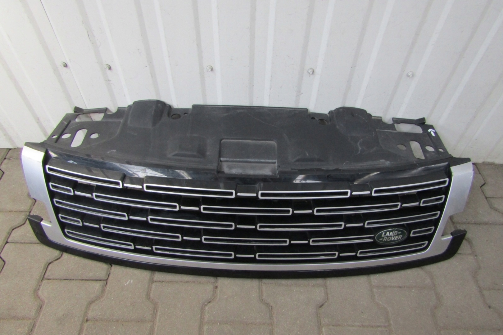 Grill atrapa zderzak przód RANGE ROVER 5 V L460 22-