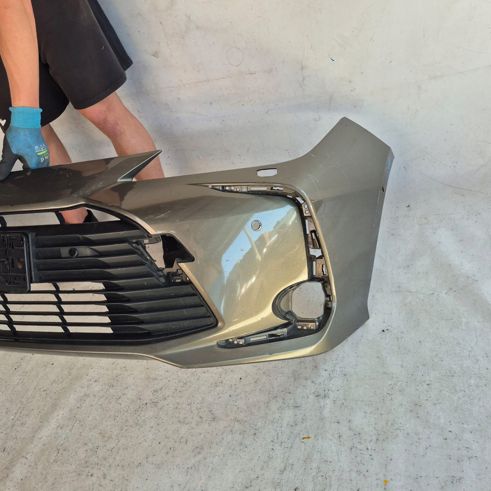 TOYOTA COROLLA E21 sedan 19- bumper front front PDC SPR