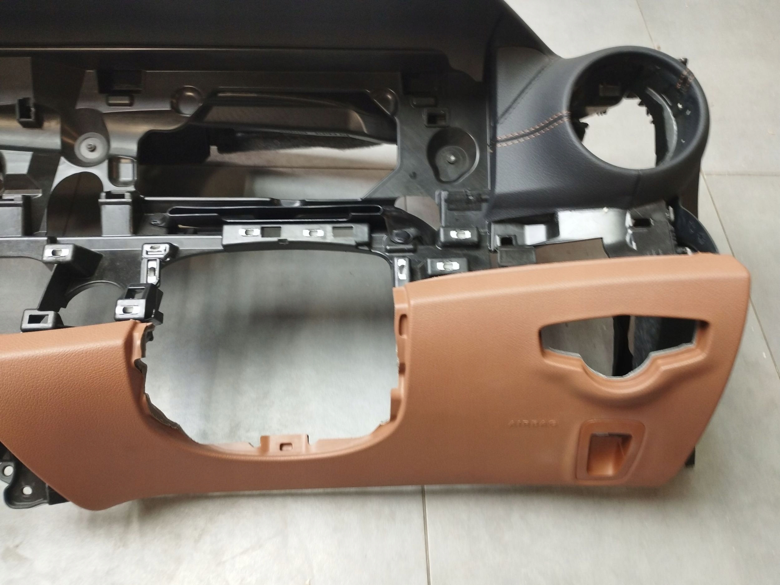 Mercedes-Benz E W213 2018 dashboard console cockpit A2136800105 UK