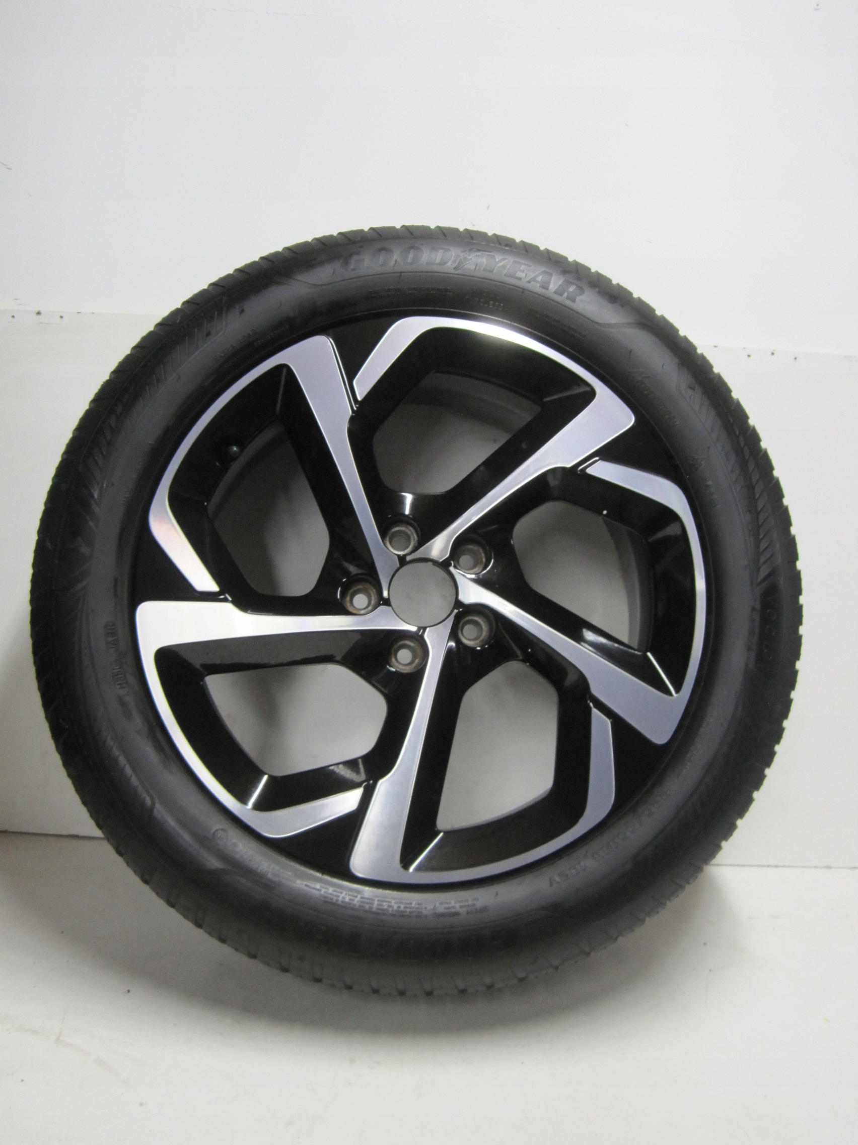 wheels discs tyres CITROEN C5 AIRCROSS R18 M+S 22R