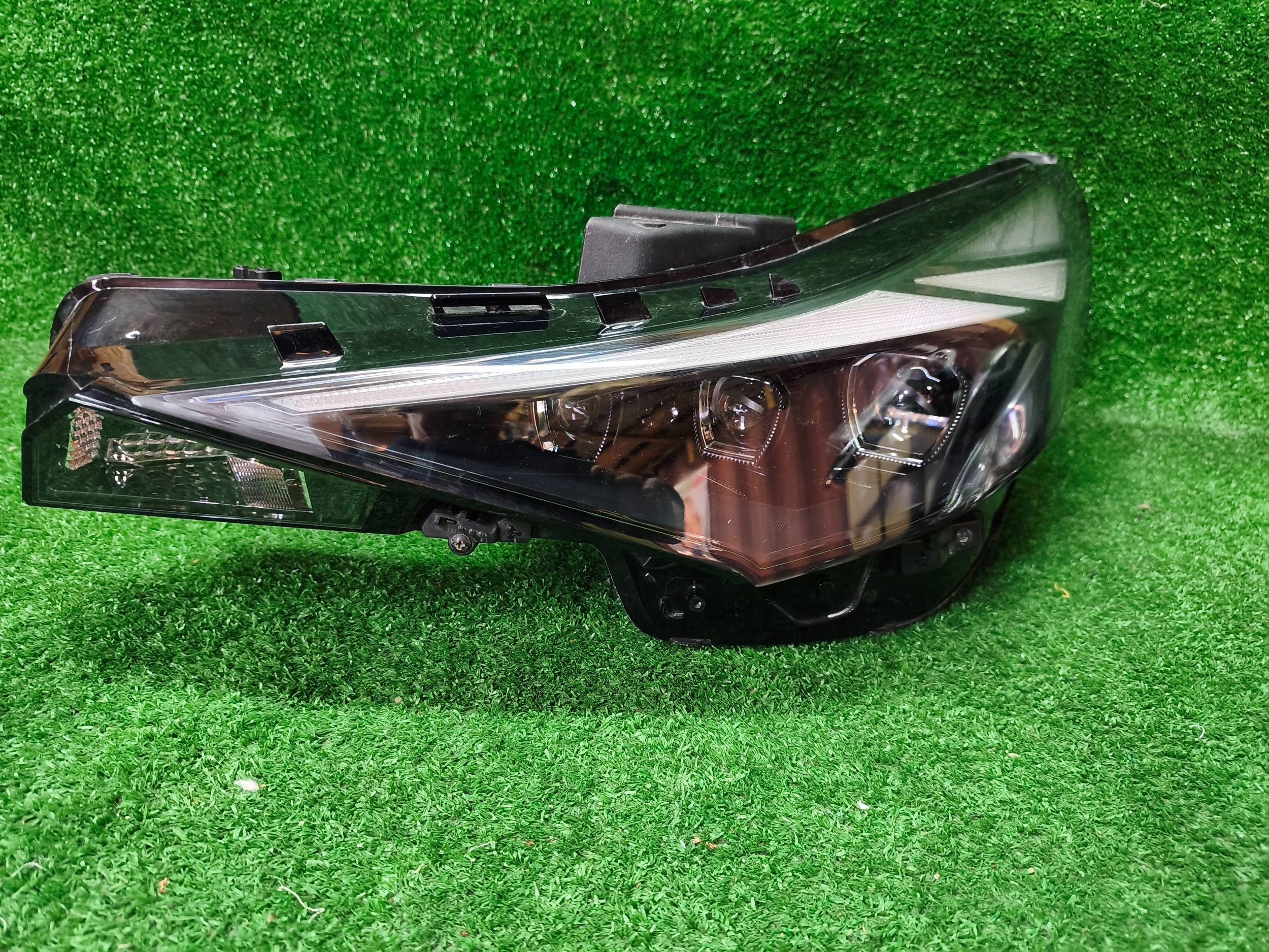 REFLEKTOR left front HYUNDAI ELANTRA VII FULL LED NR.1148